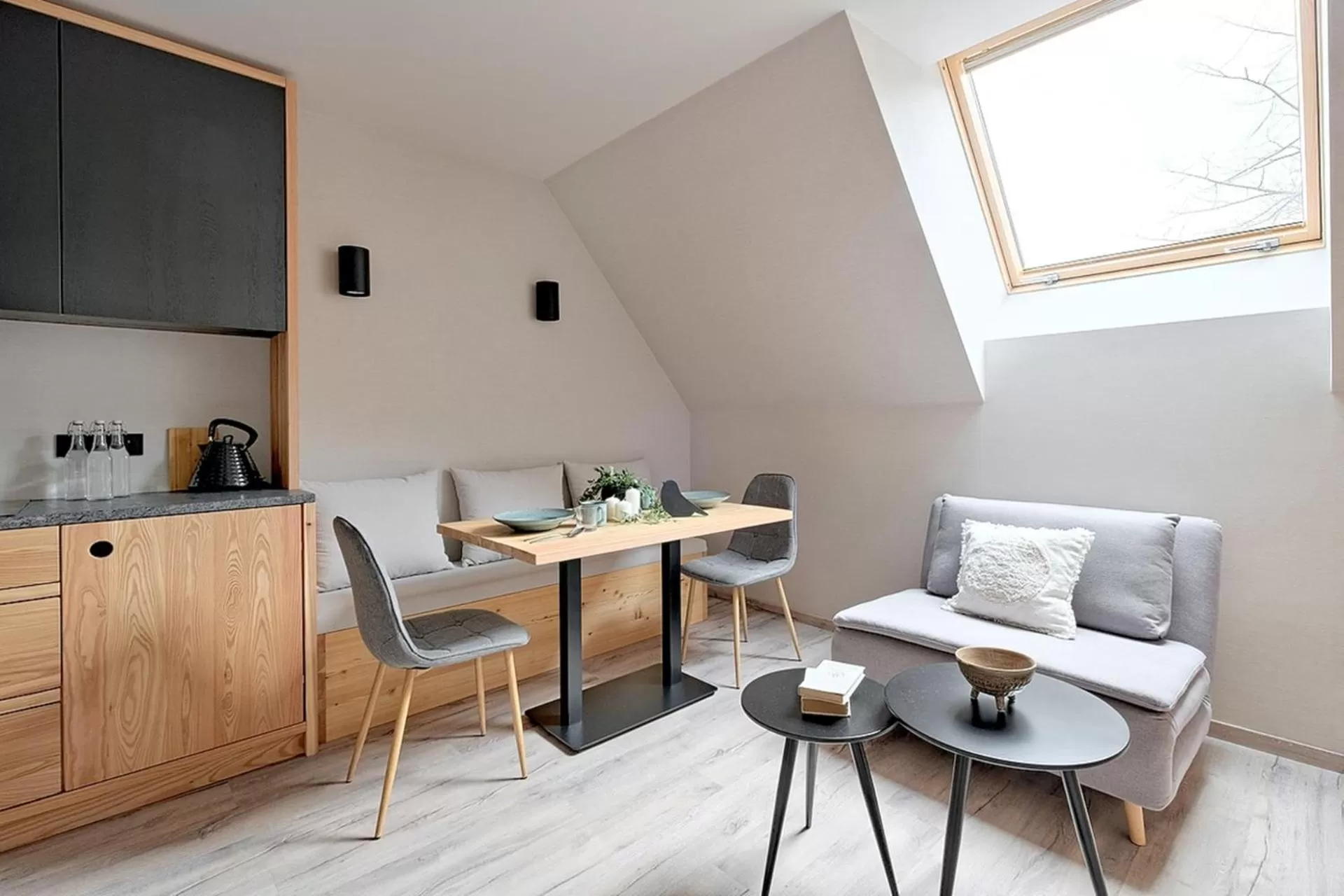 Seating area in Harda House Friends & Spa