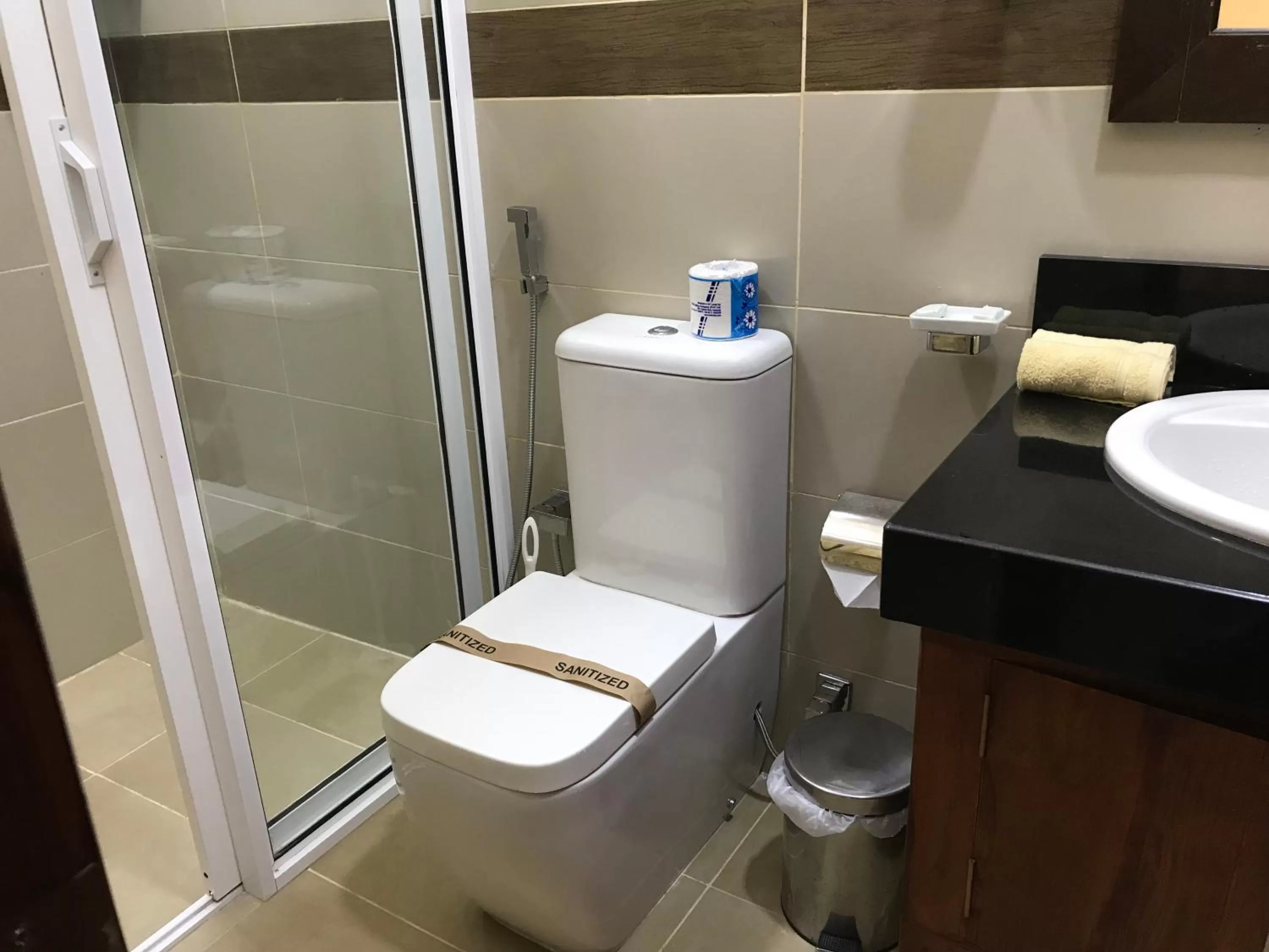 Bathroom in Hotel 4 U Saliya Garden