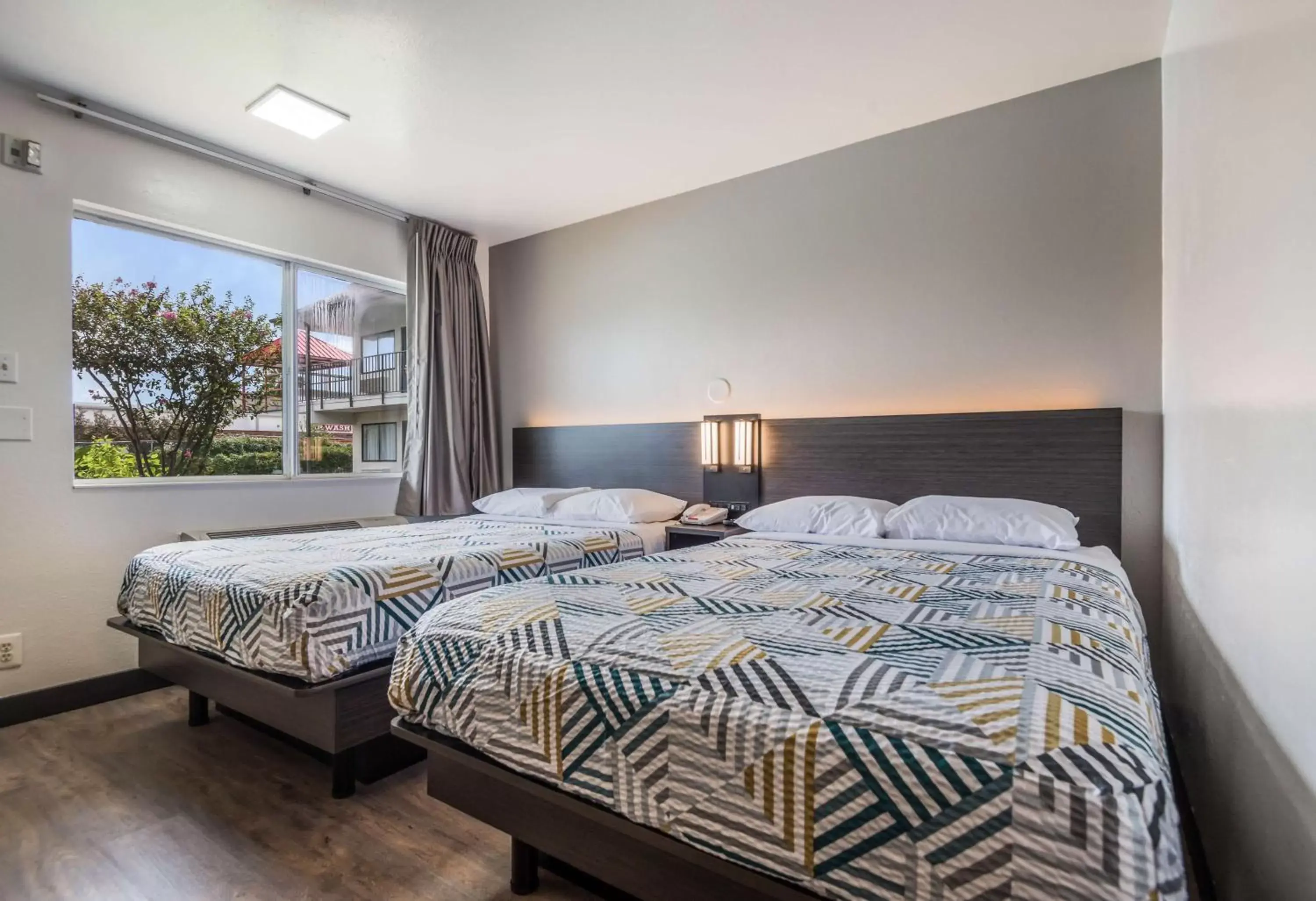 Double Room - Smoking in Motel 6-College Station, TX - Bryan Double Room - Smoking in Motel 6-College Station, TX - Bryan