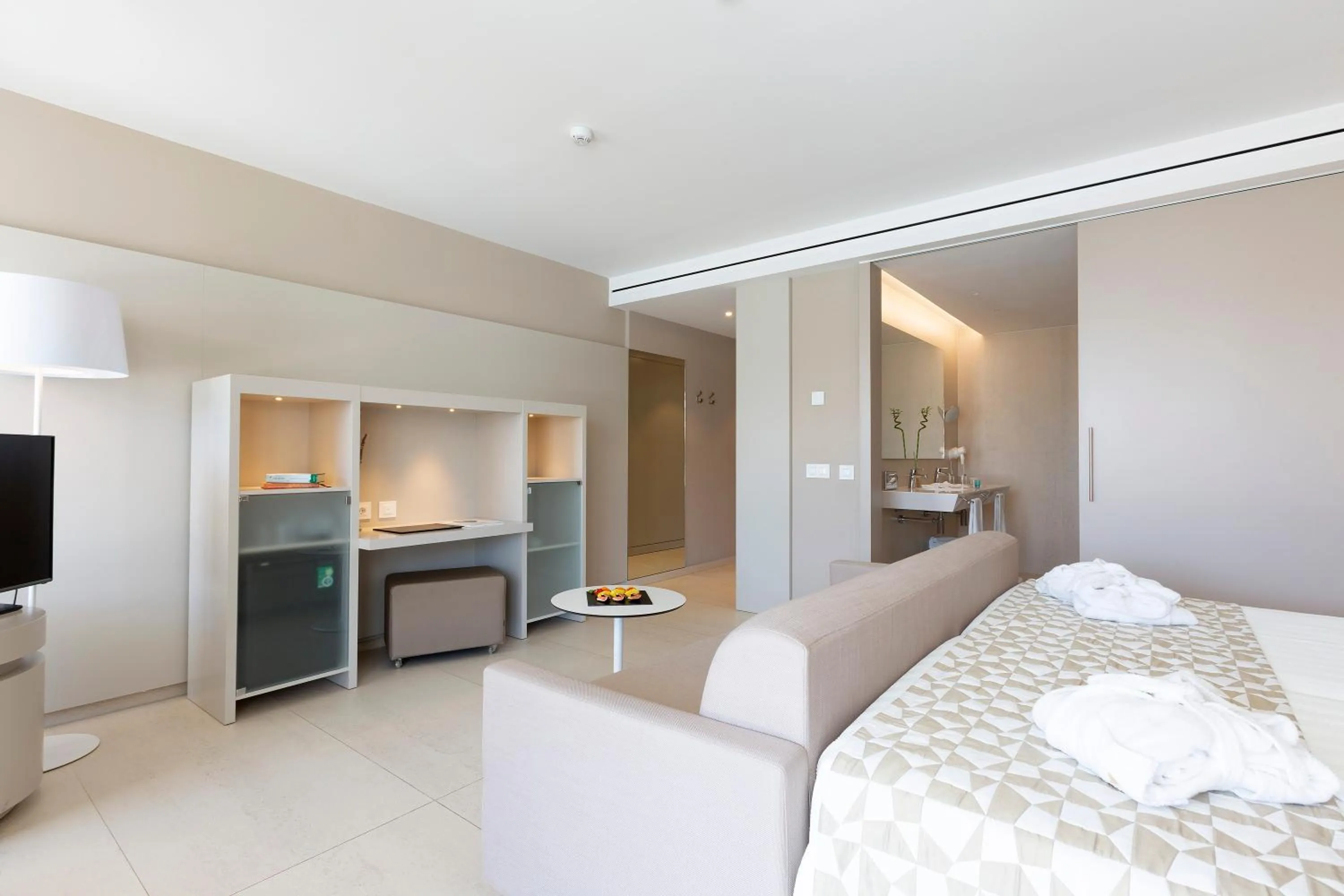 Bed in Hipotels Gran Playa de Palma