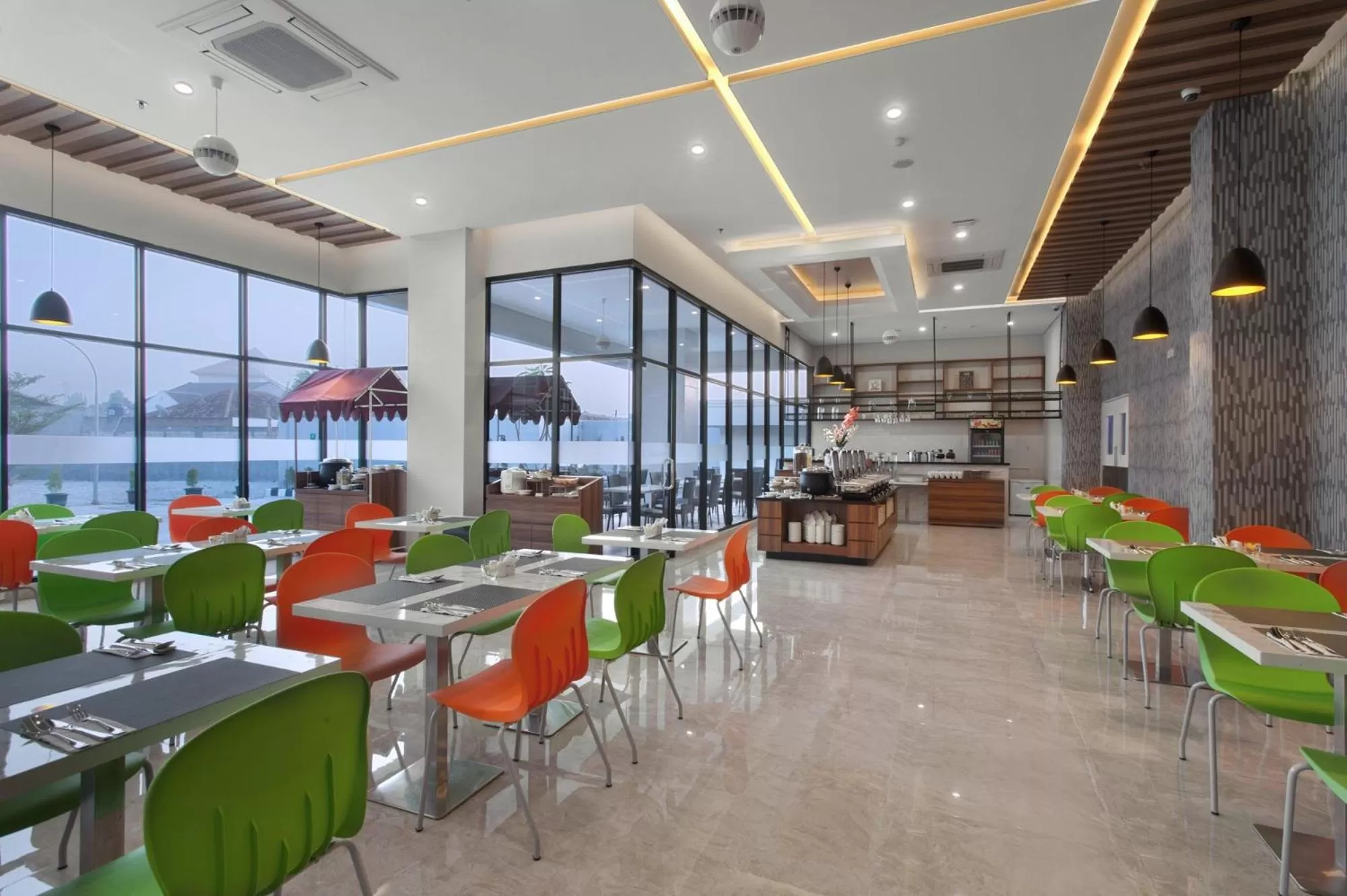 Restaurant/places to eat in favehotel Hasyim Ashari Tangerang