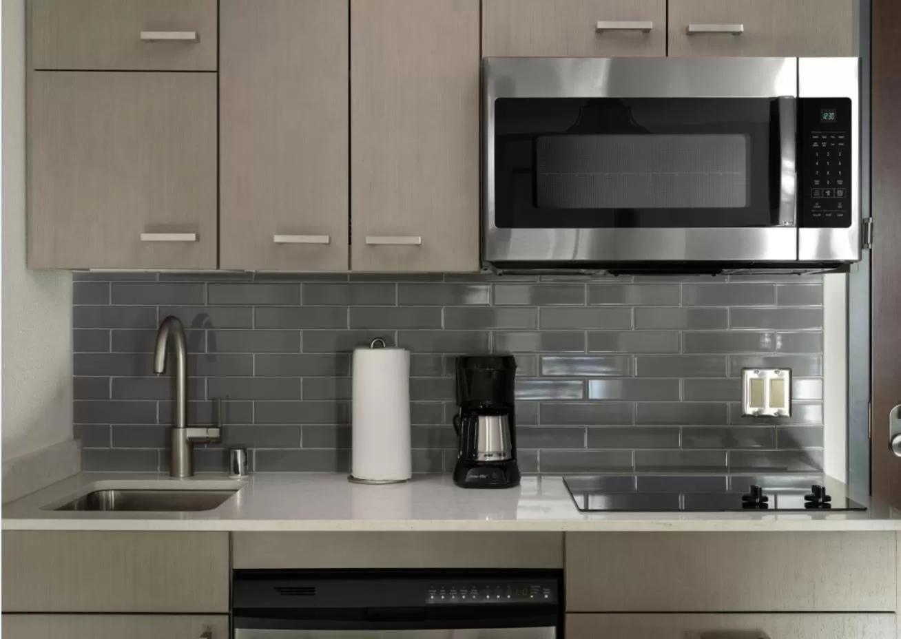 Kitchen or kitchenette in Hyatt House San Jose Airport