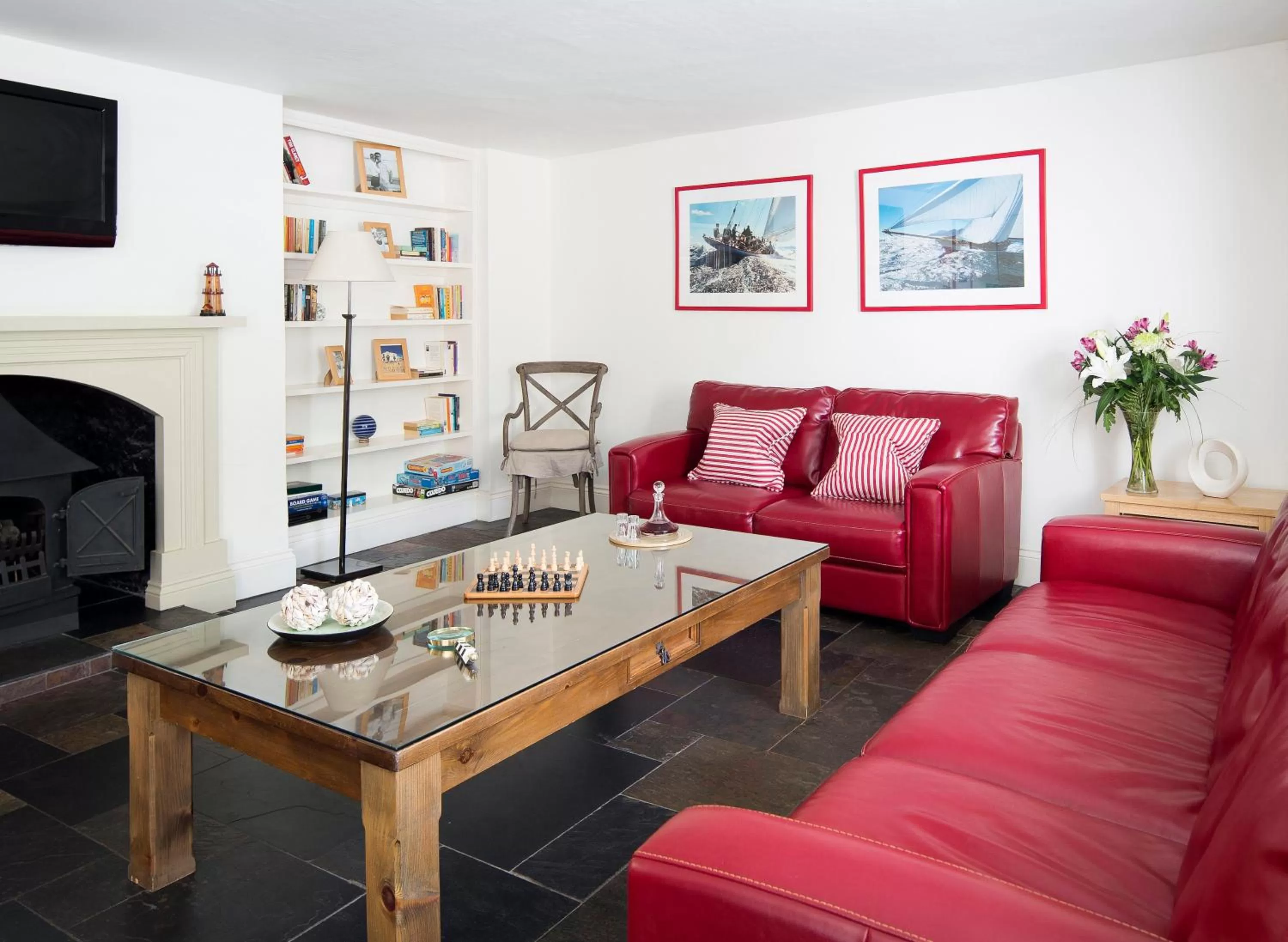 Lounge or bar in Cary Arms & Spa