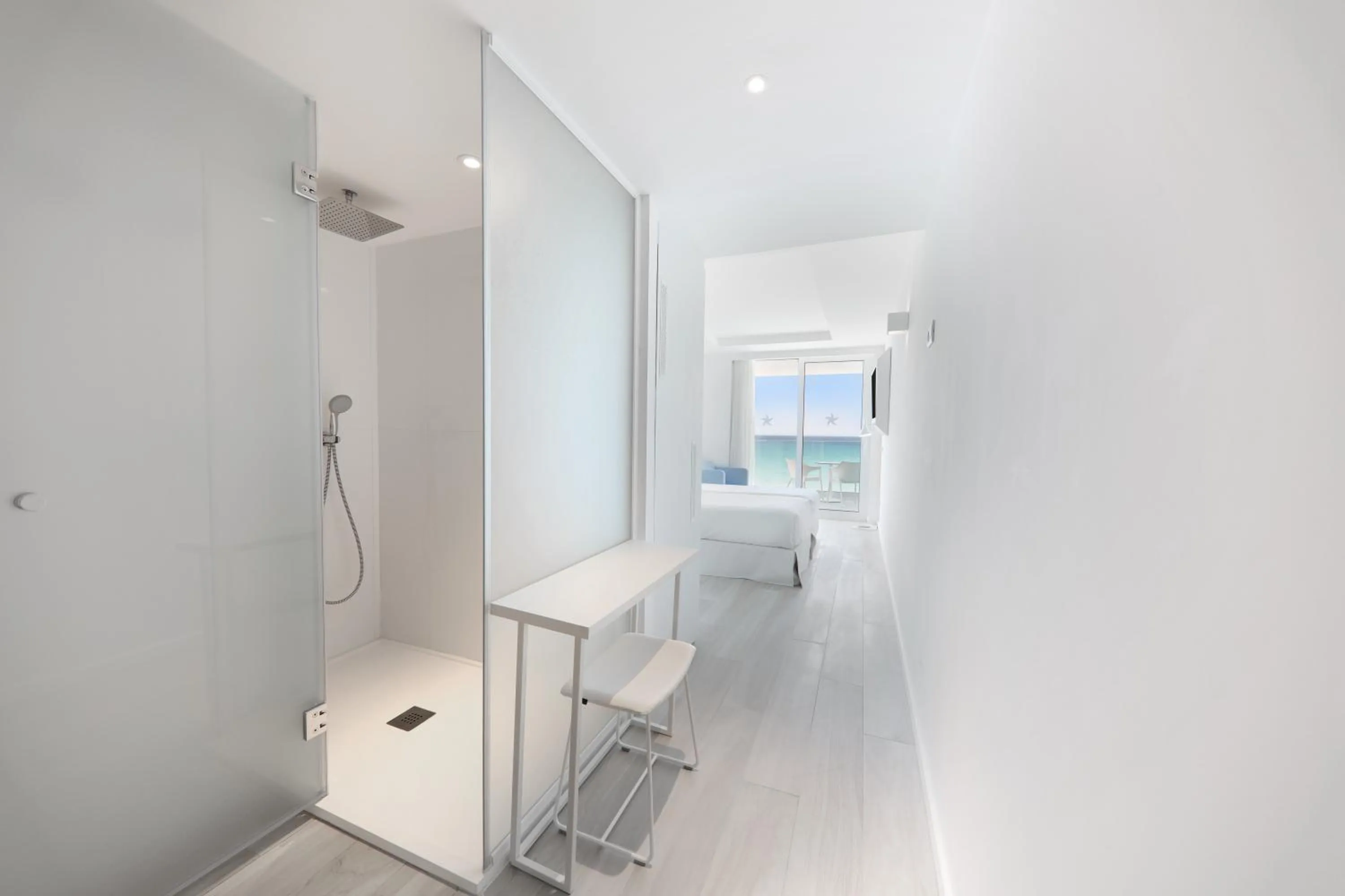 Bedroom in Iberostar Waves Bahía de Palma - Adults Only