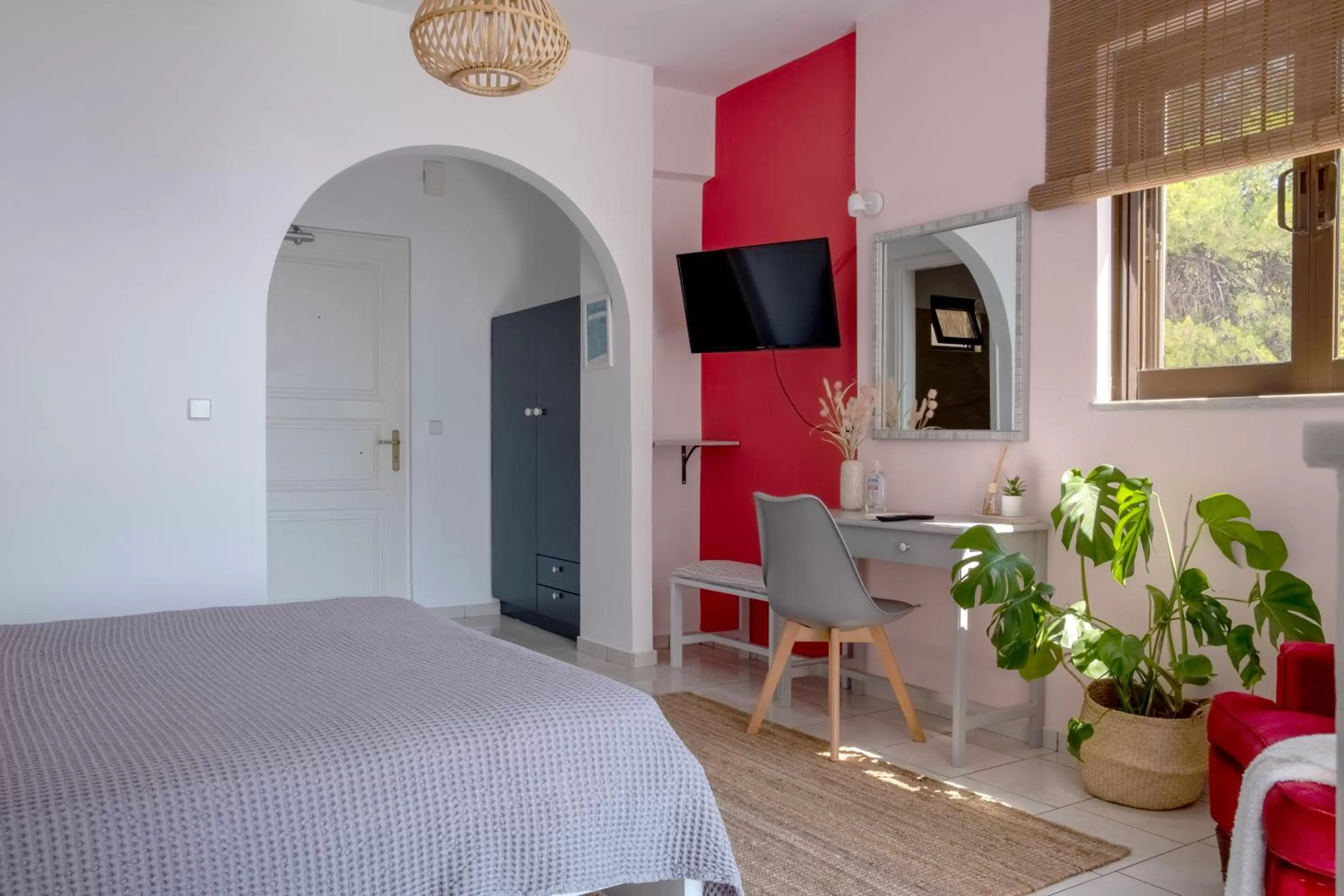 TV and multimedia, Bed in Pefkides Aegina Boutique Apartments