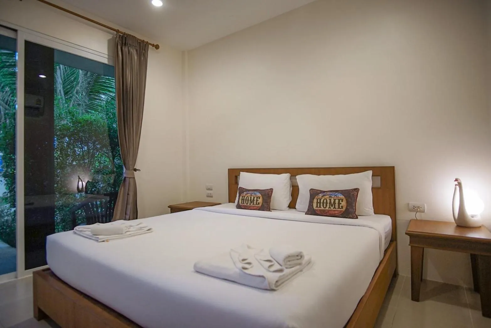 Bedroom, Bed in Capricorn Village - SHA Extra Plus