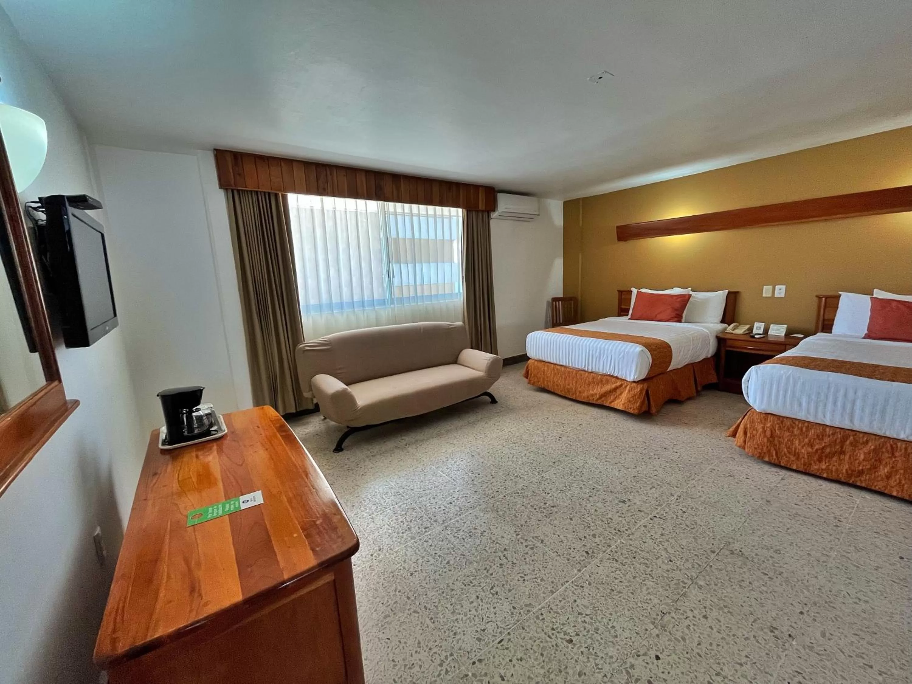 Photo of the whole room, Bed in Best Western Riviera Tuxpan