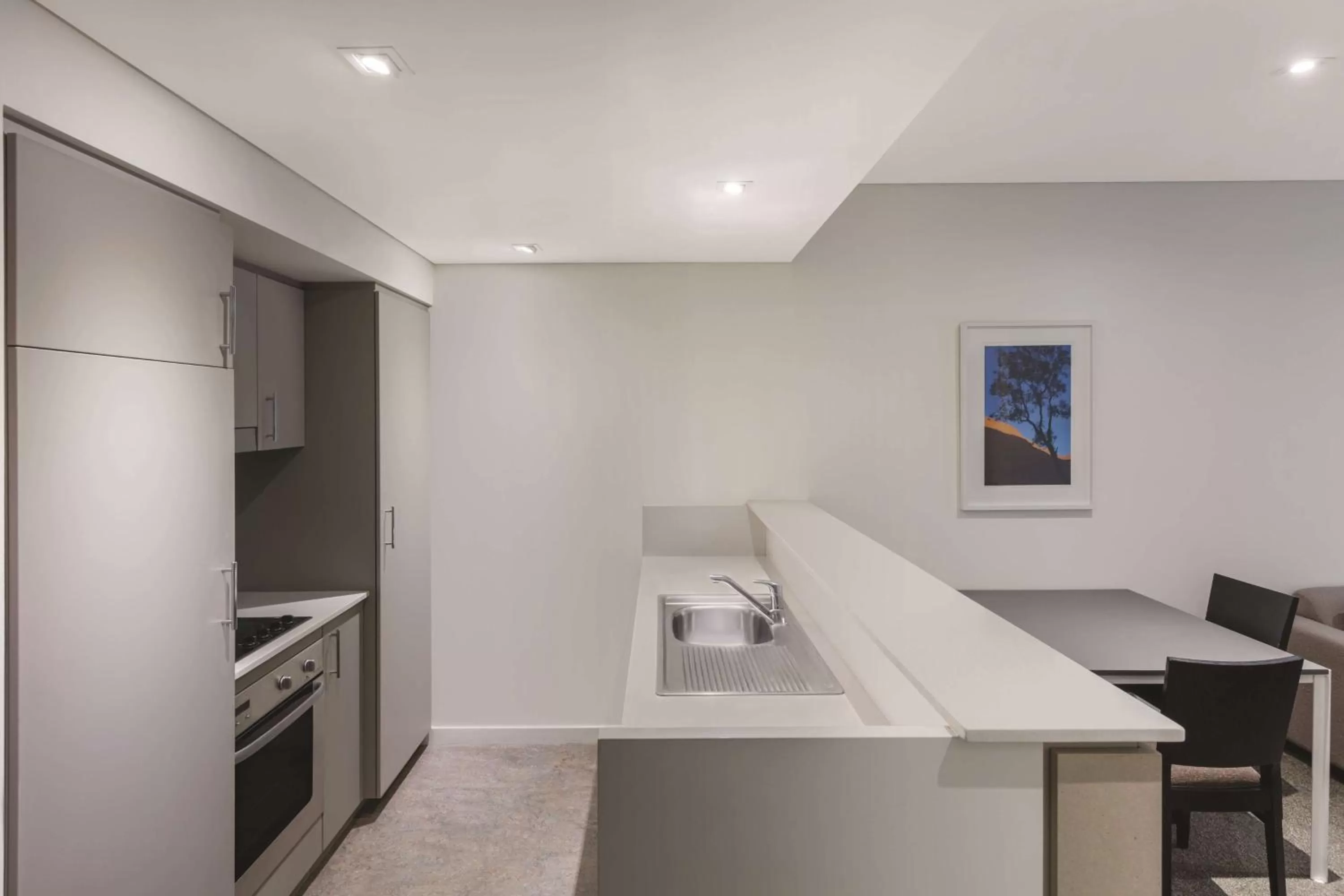Kitchen or kitchenette in Adina Apartment Hotel Perth