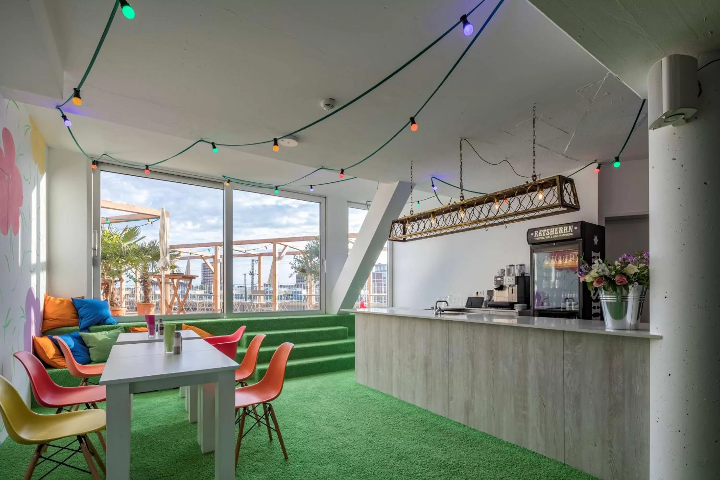 Restaurant/places to eat in Flowers Hotel Münster