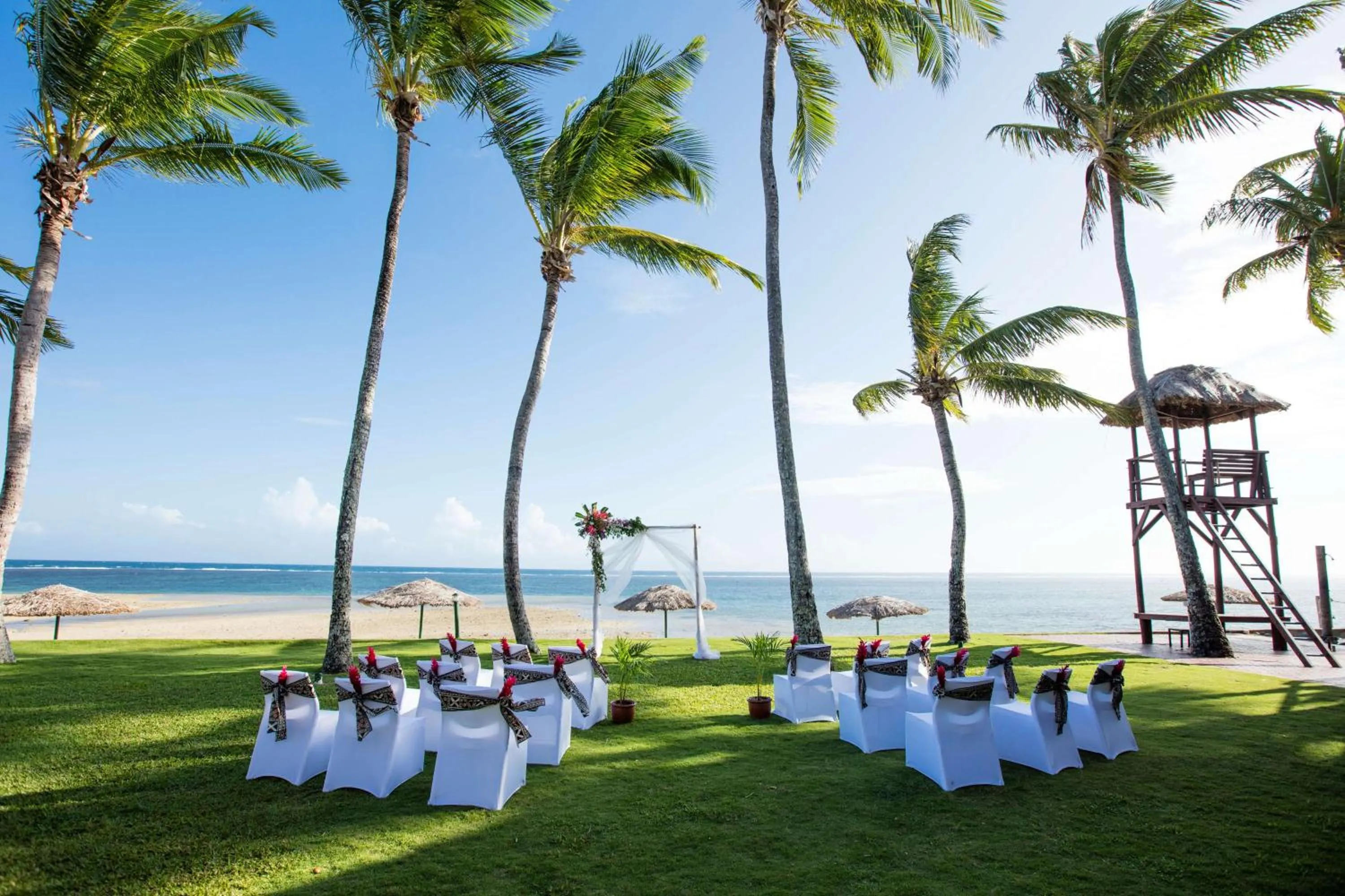 wedding in Outrigger Fiji Beach Resort