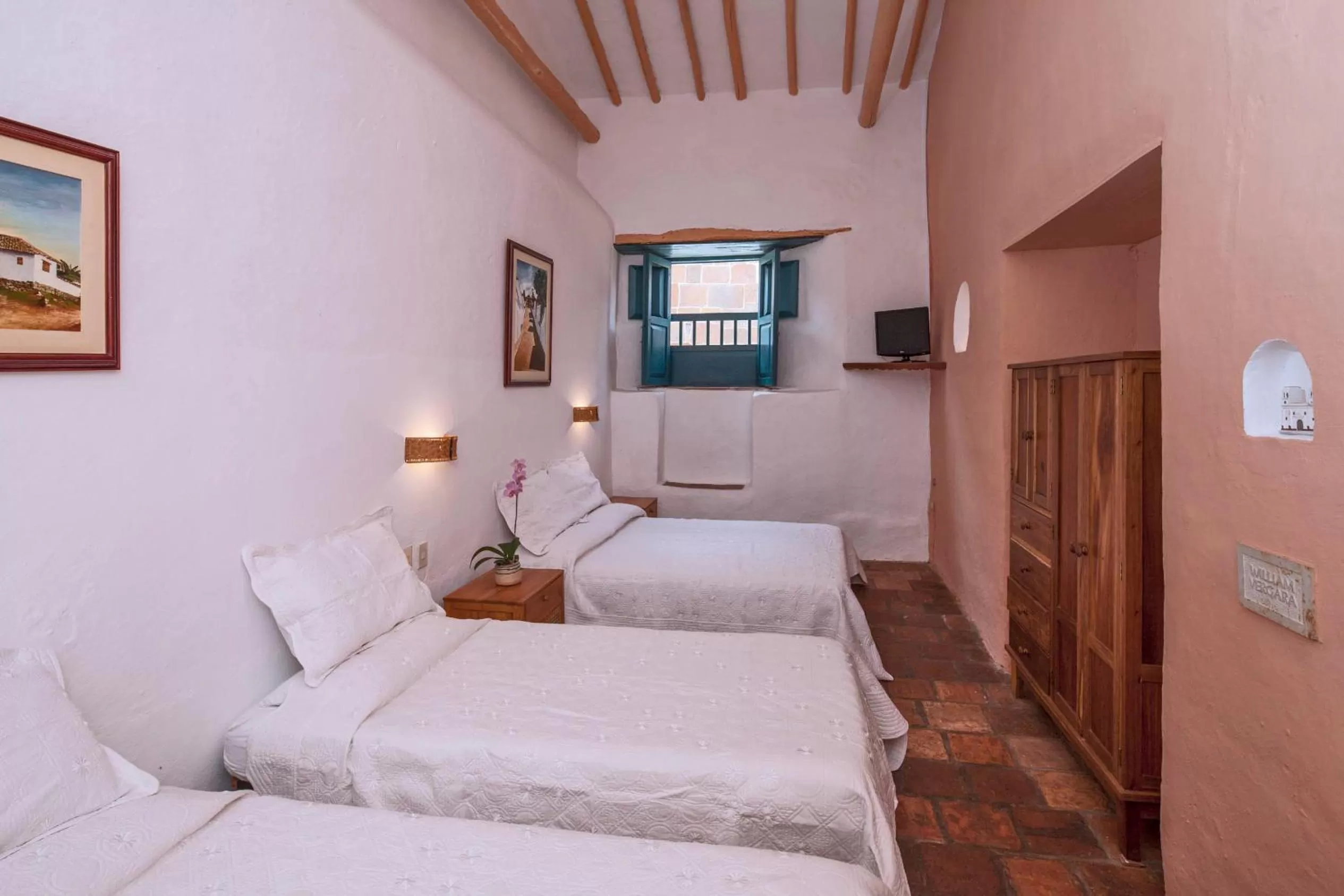 Photo of the whole room, Bed in Posada del Campanario