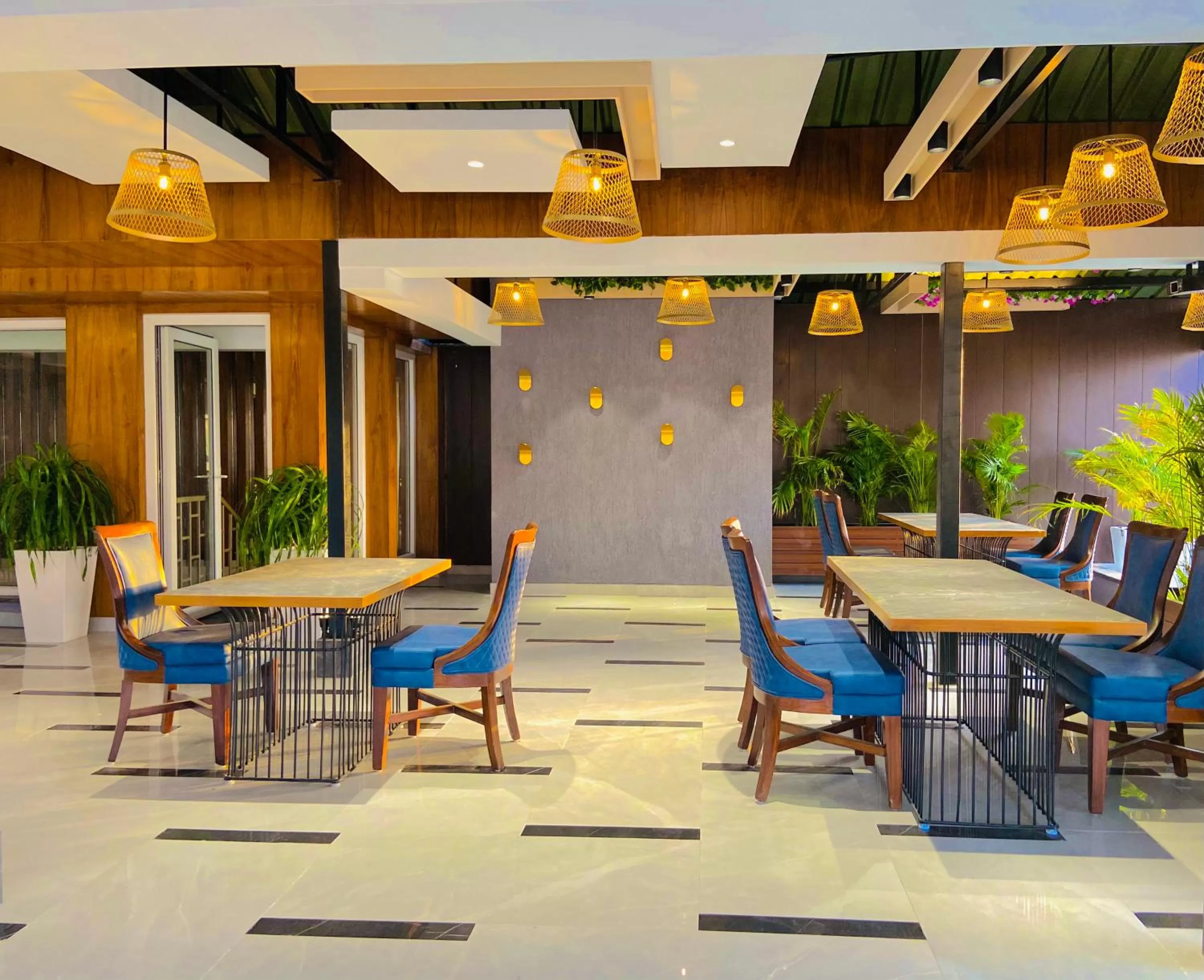 Property building, Restaurant/Places to Eat in Aura Rooms