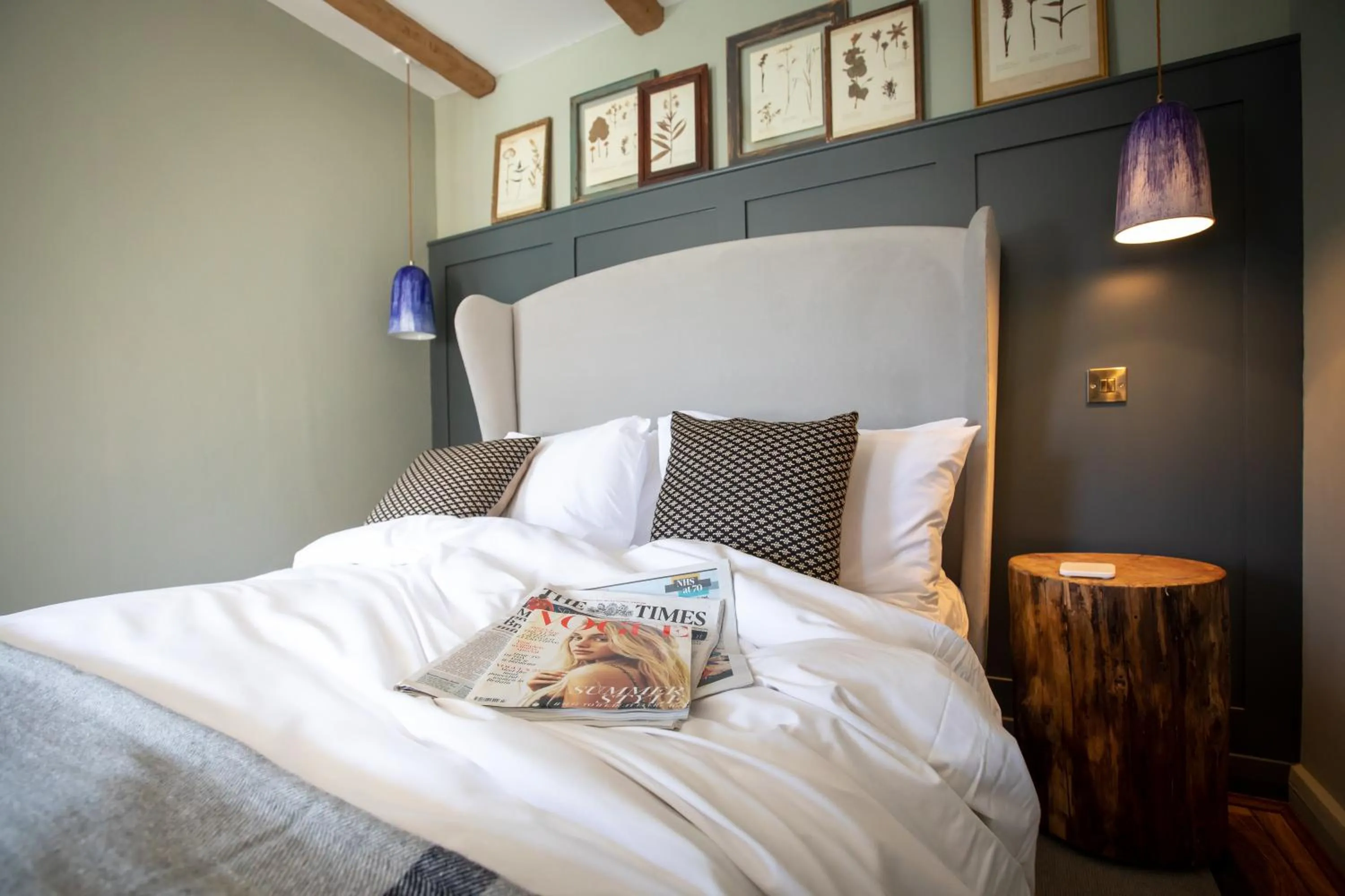 Bedroom, Bed in The Frogmill Hotel