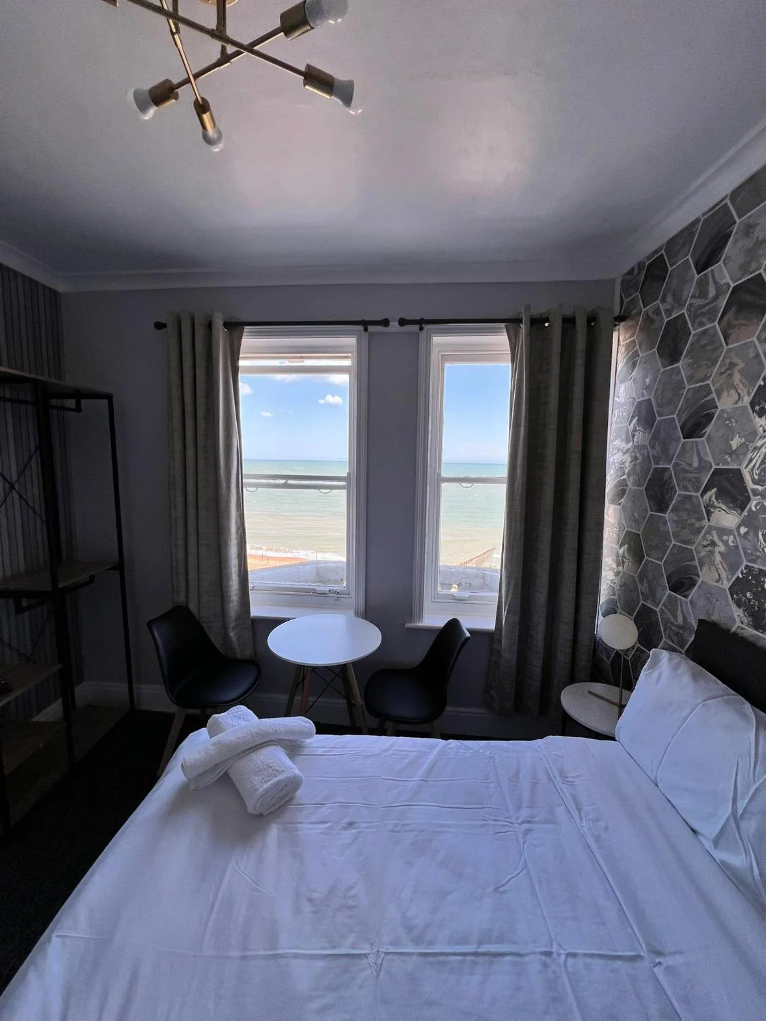 Bedroom in OYO Marine Parade Hotel, Eastbourne Pier