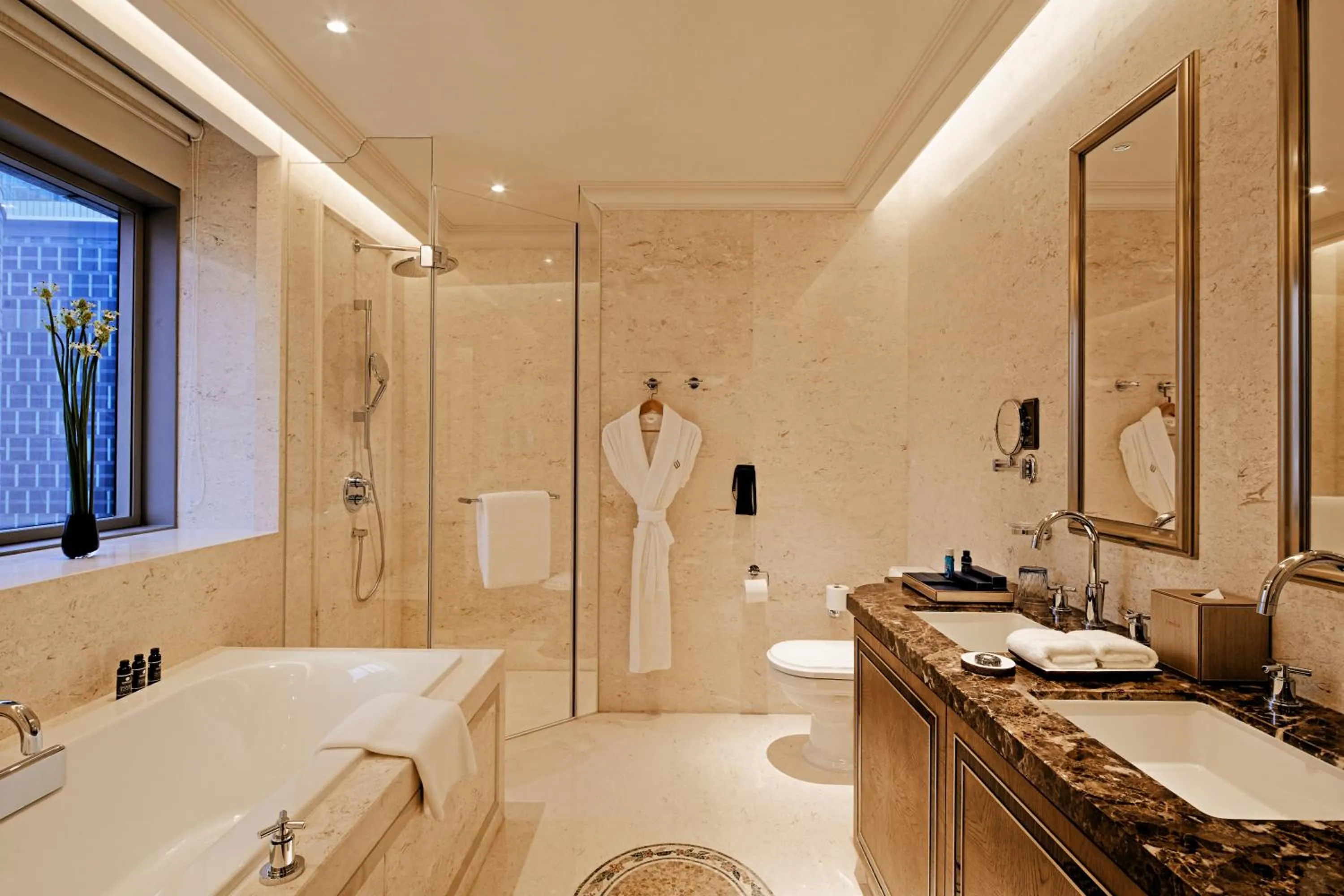 Shower in Jumeirah Living Guangzhou
