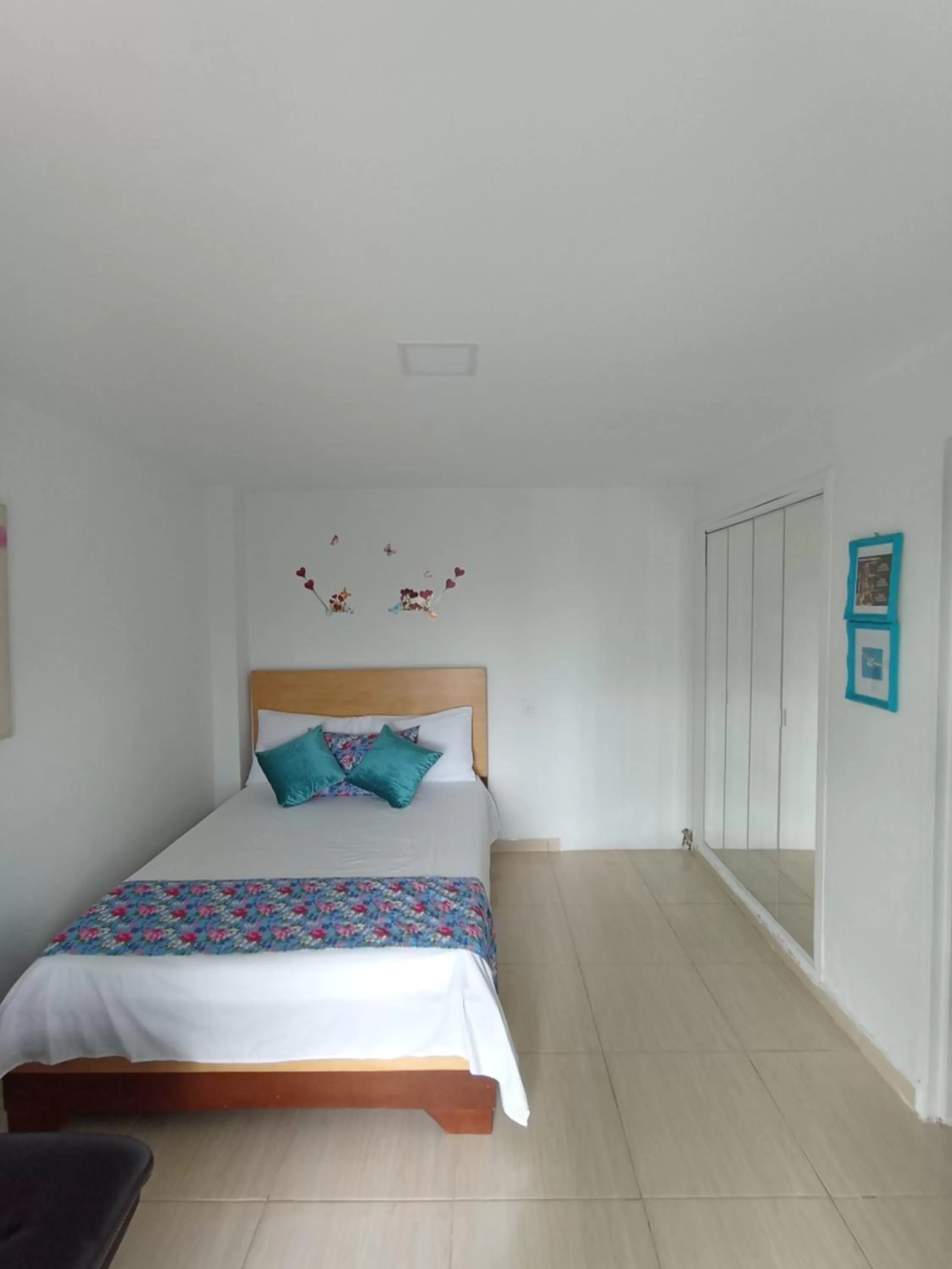 Bed in Paradise Lake Finca Hotel