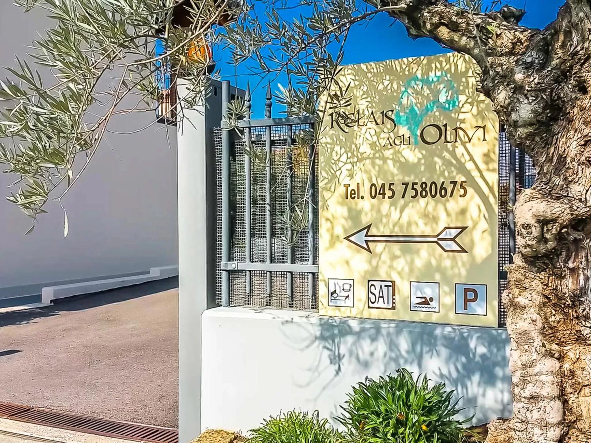 Property logo or sign in Hotel Relais Agli Olivi