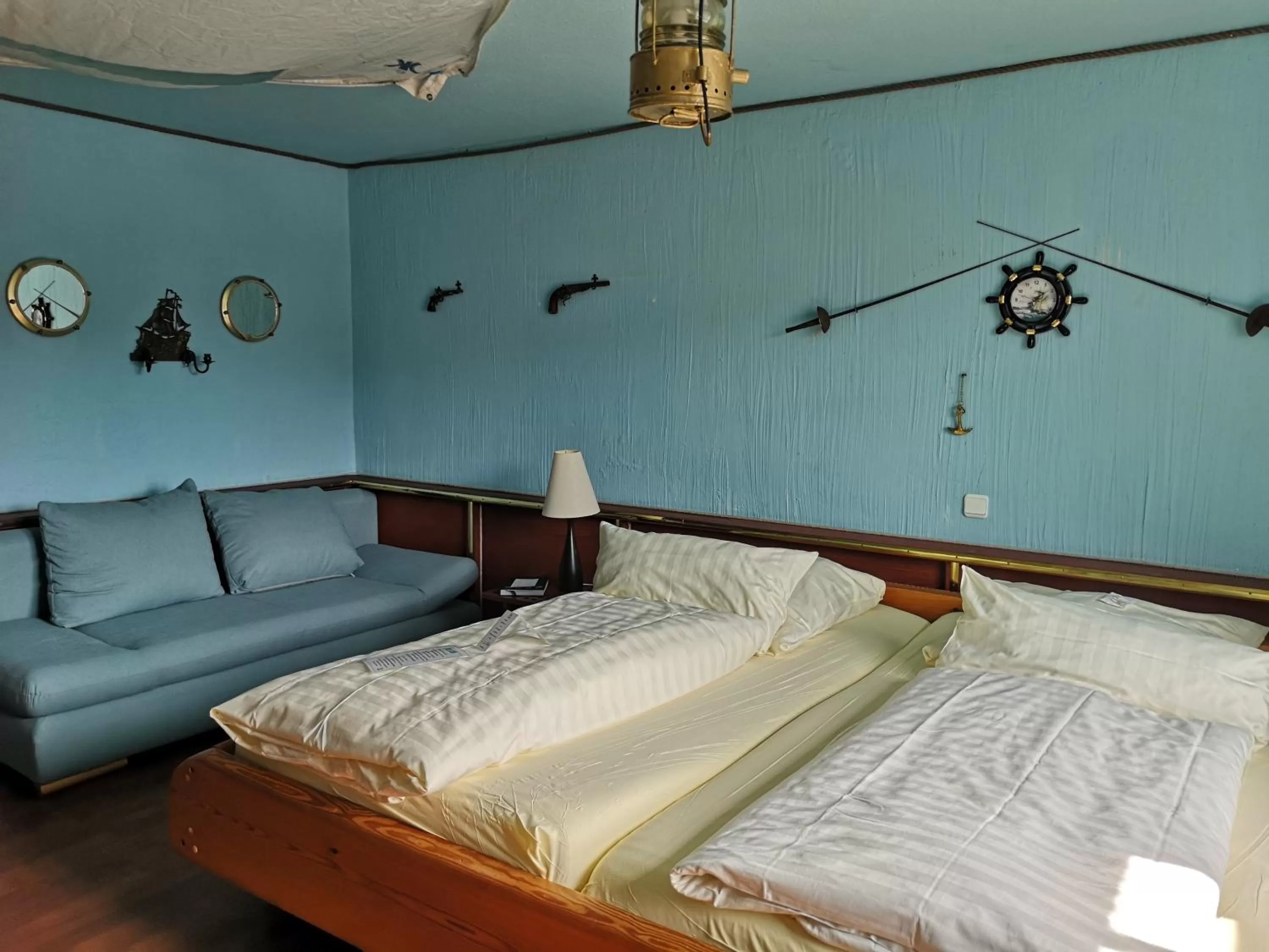 Bed in Hotel Goldflair am Rathaus