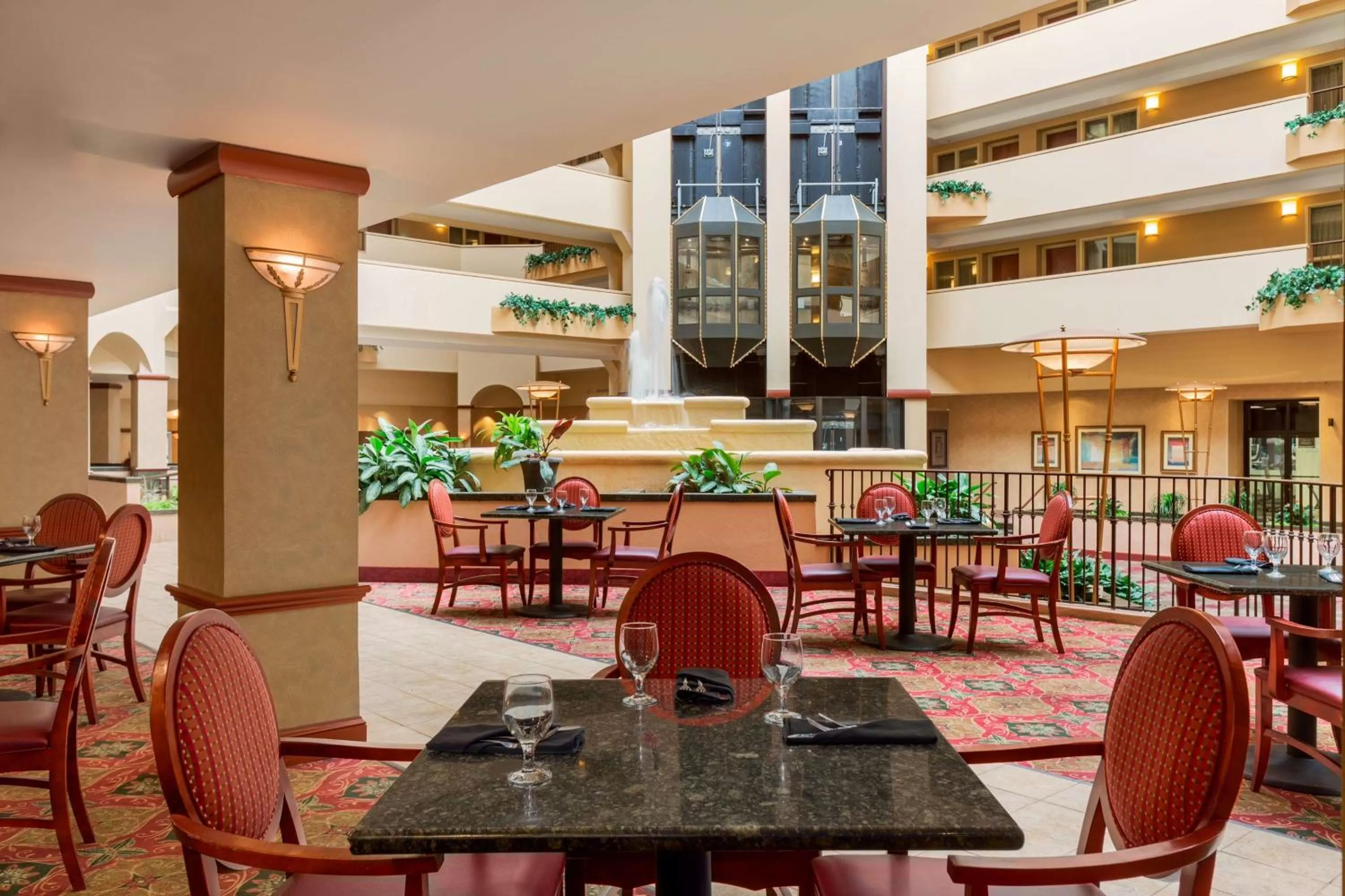 Restaurant/Places to Eat in Embassy Suites by Hilton Columbia Greystone