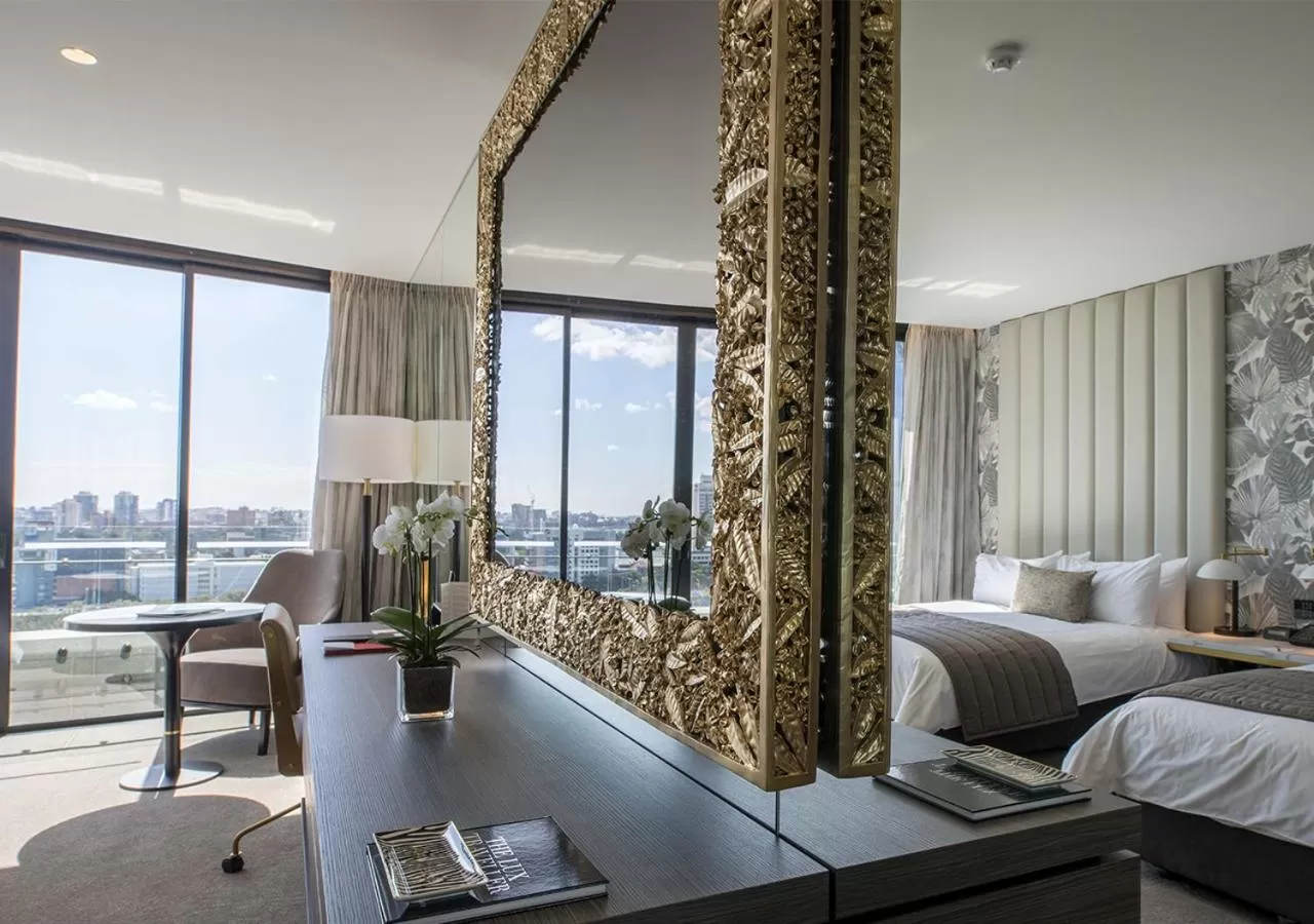 TV and multimedia, Bed in Emporium Hotel South Bank