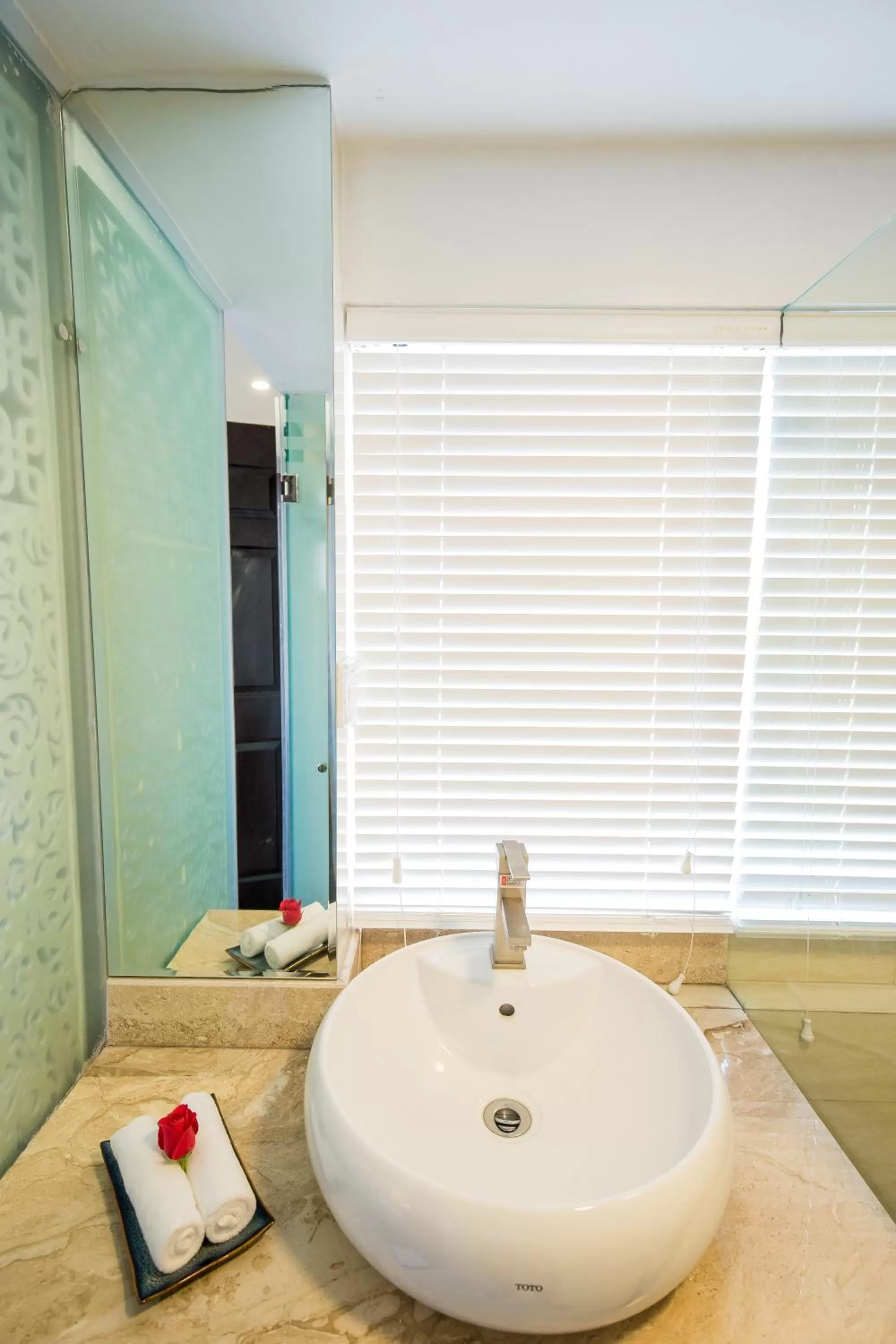 Bathroom in Little Hanoi Deluxe Hotel