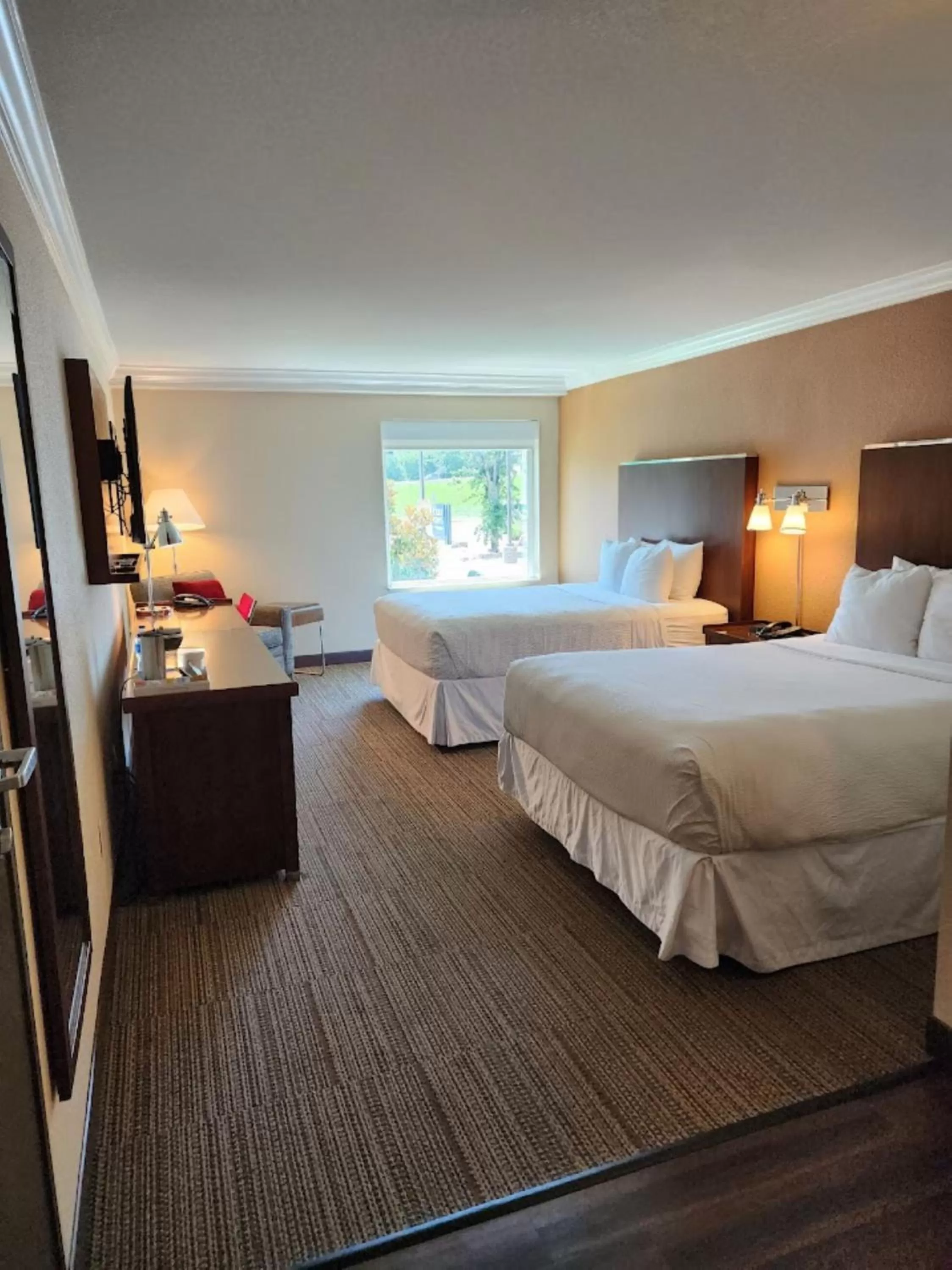 Bed in Four Points by Sheraton Little Rock Midtown