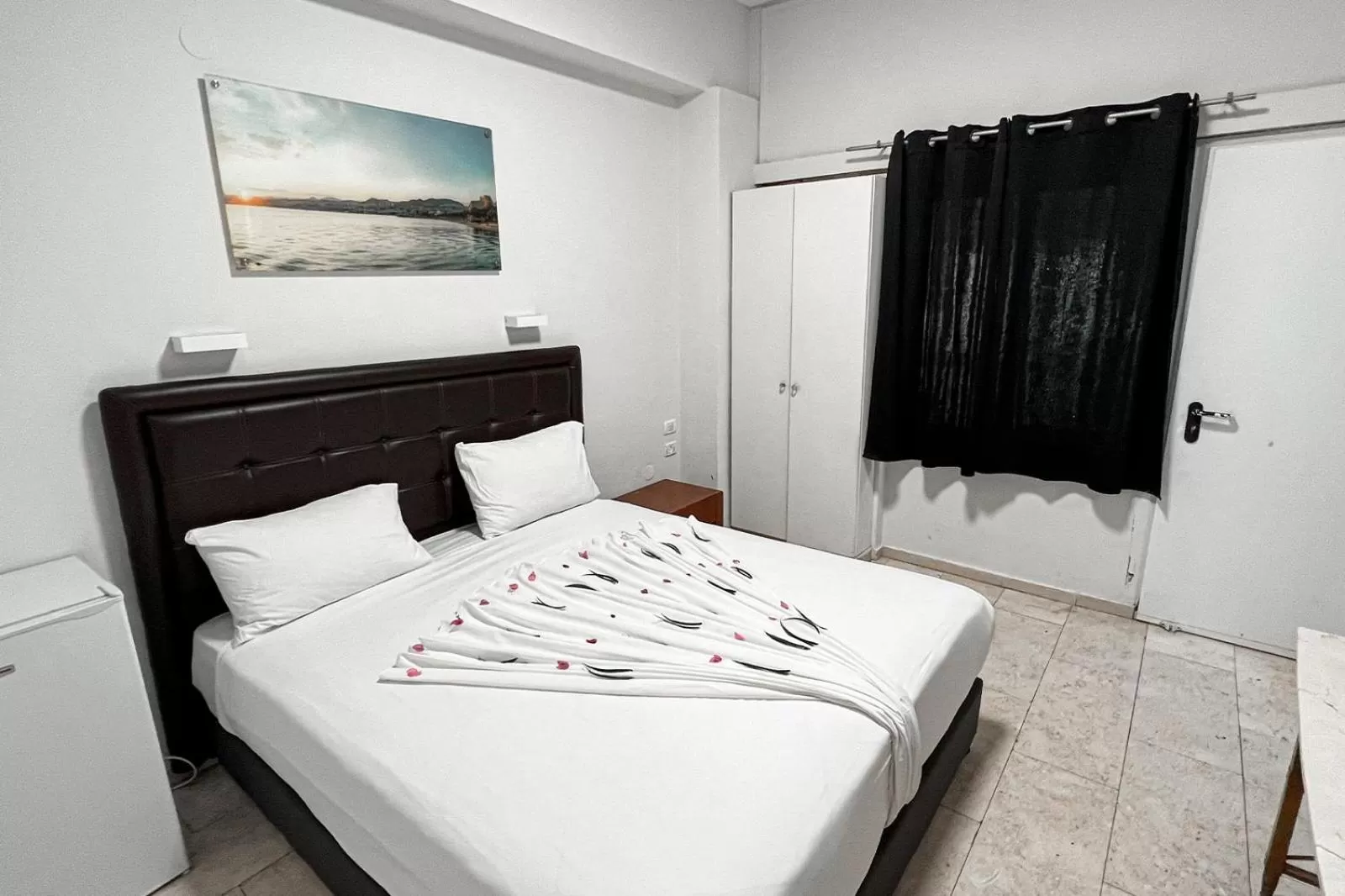 Bedroom, Bed in Hotel Maman