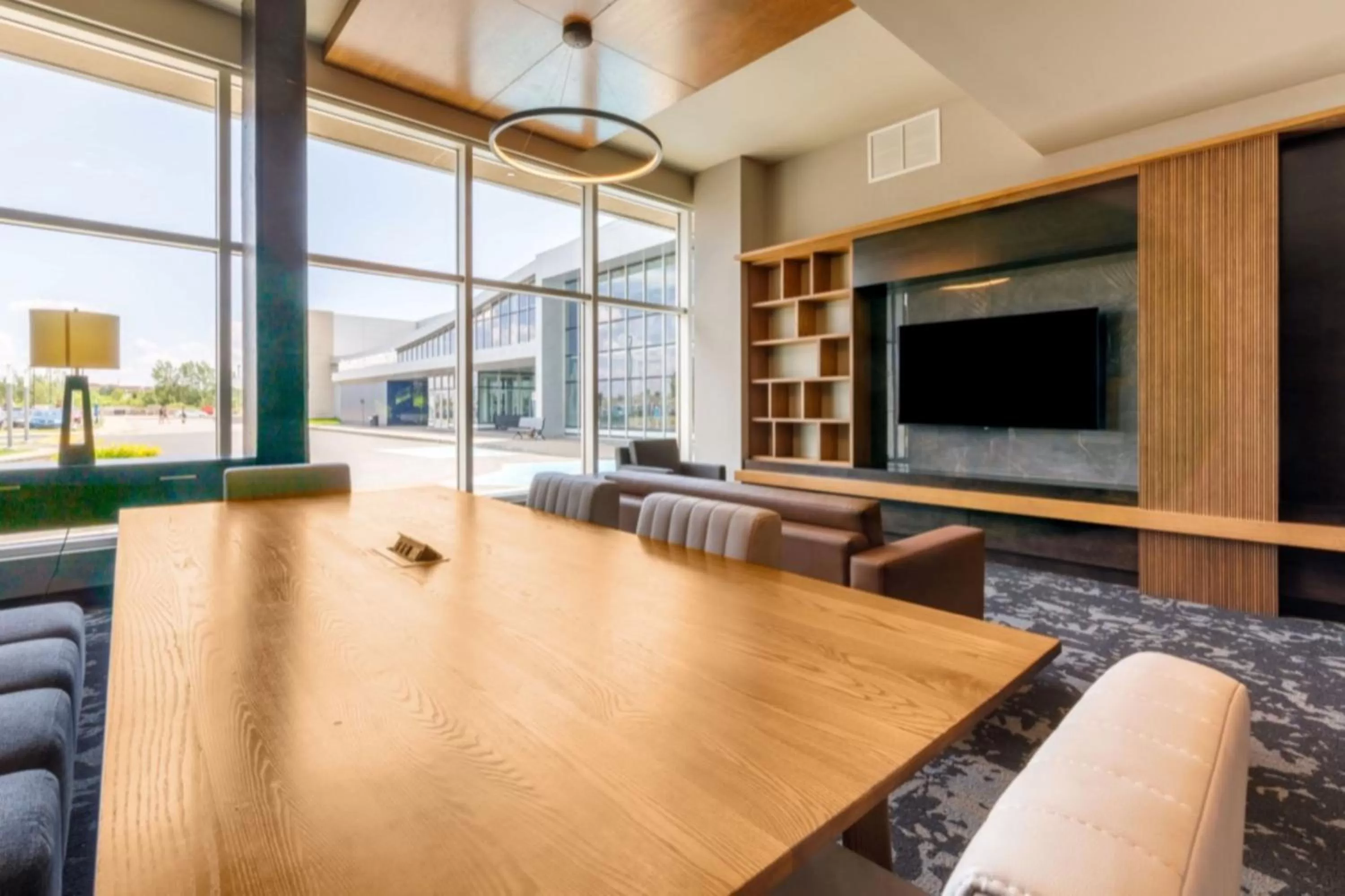 Lobby or reception in Four Points by Sheraton Lévis Convention Centre