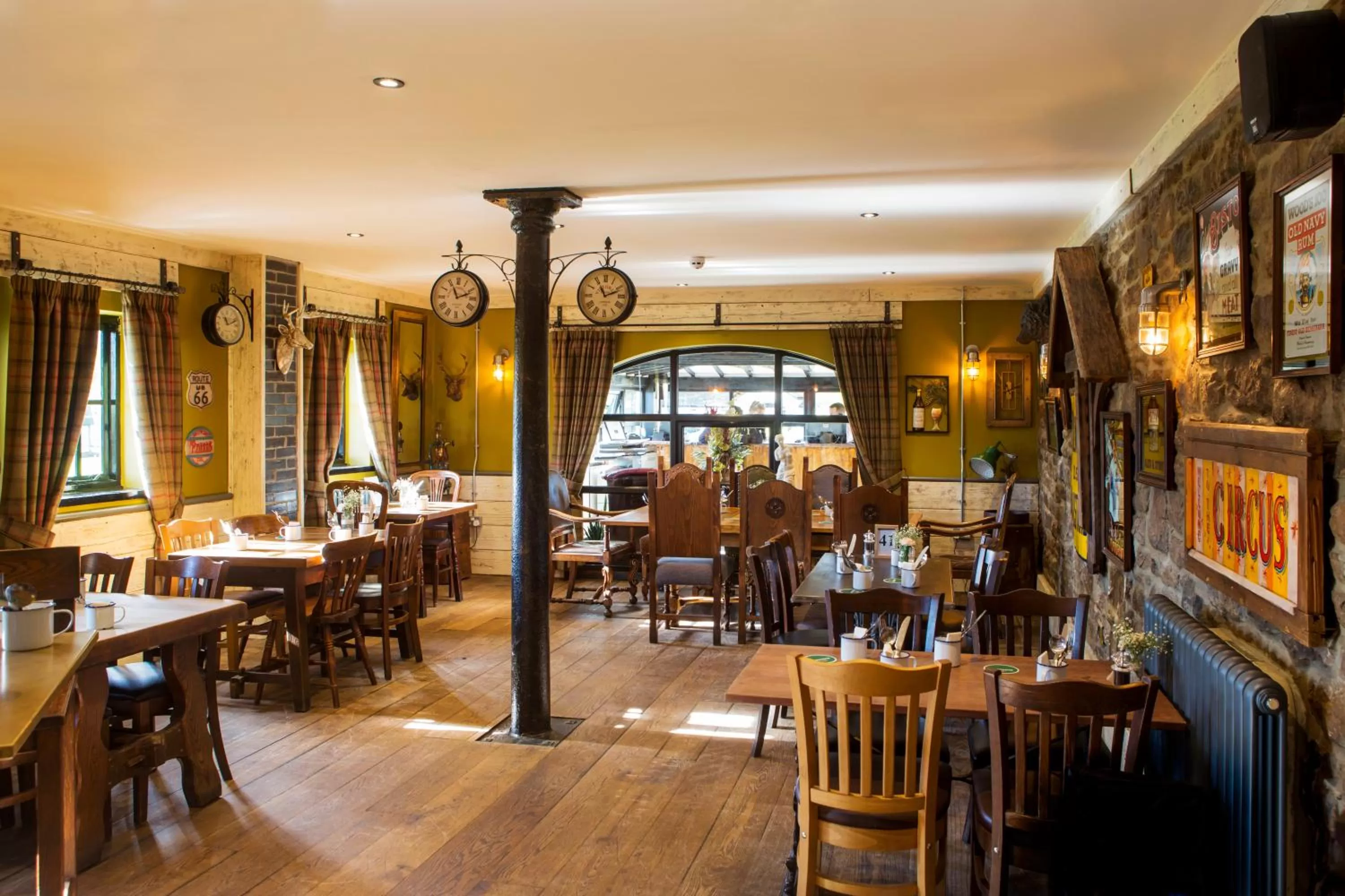 Restaurant/places to eat in South Causey Inn