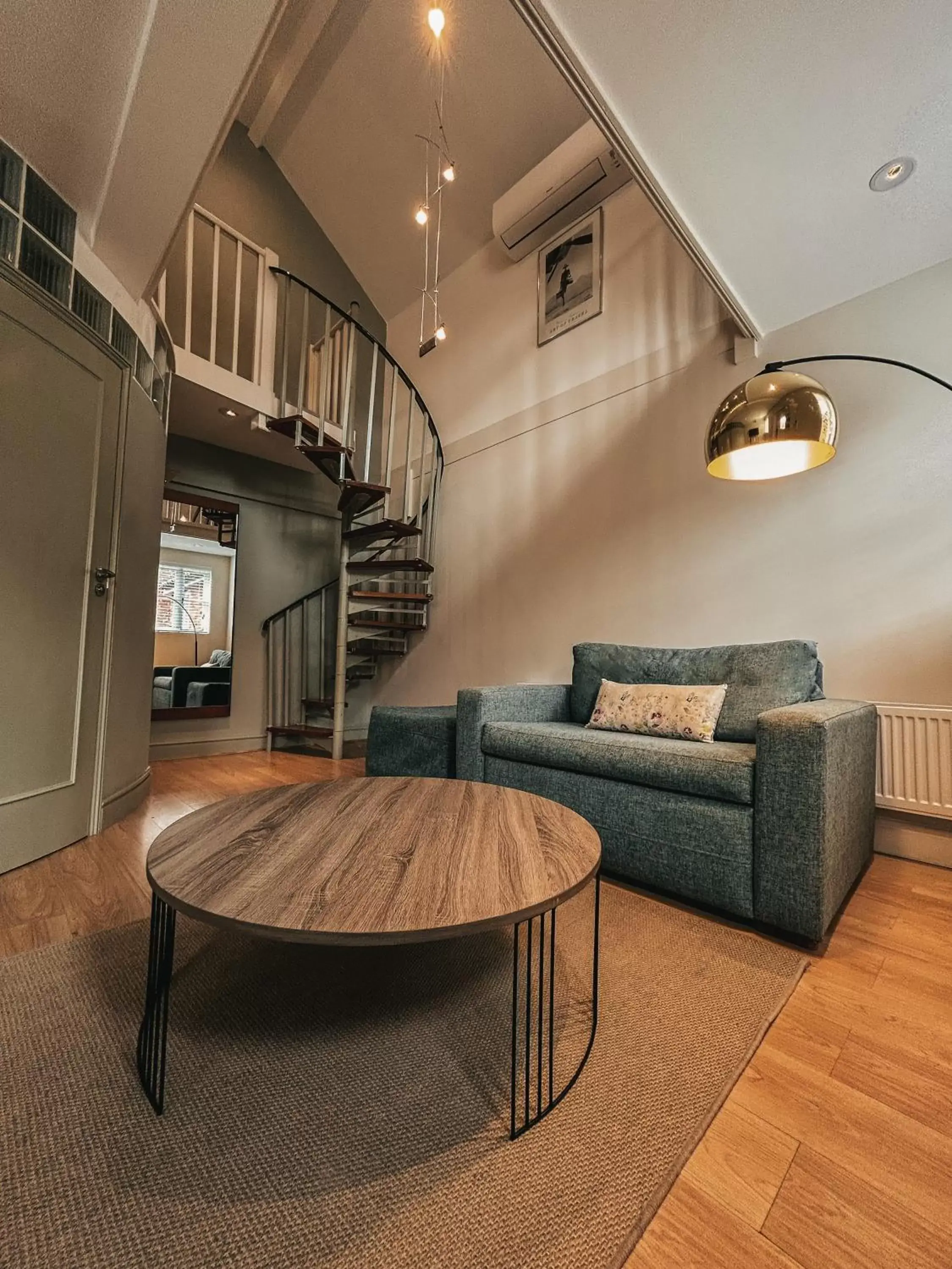 The Stable - Deluxe Family Room in The Bell Inn Hotel The Stable - Deluxe Family Room in The Bell Inn Hotel