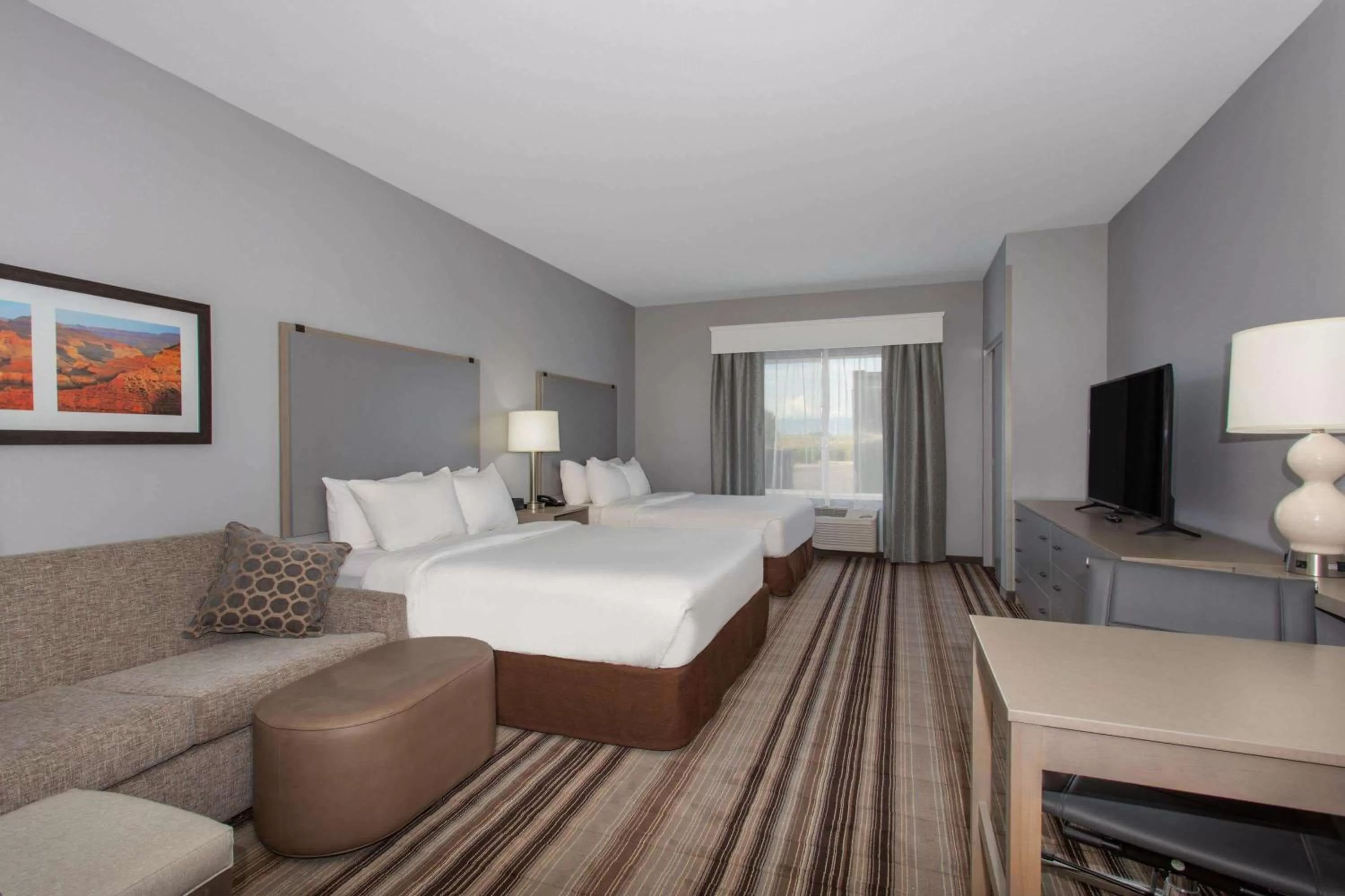 Photo of the whole room, Bed in Hawthorn Extended Stay by Wyndham Loveland