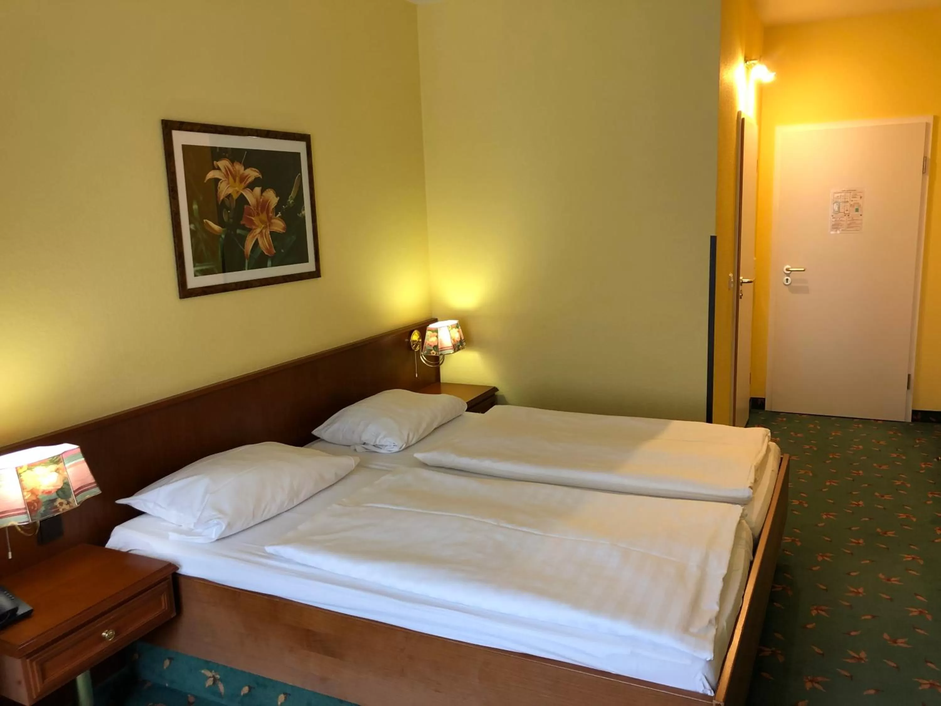 Photo of the whole room, Bed in Brandiser Parkhotel