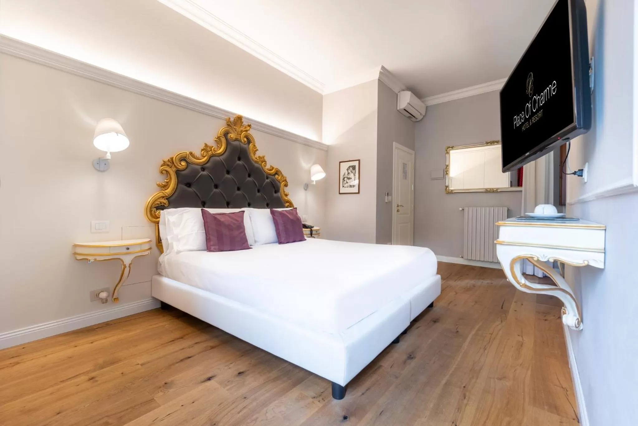 Bed in Art Hotel Villa Agape - Place of Charme