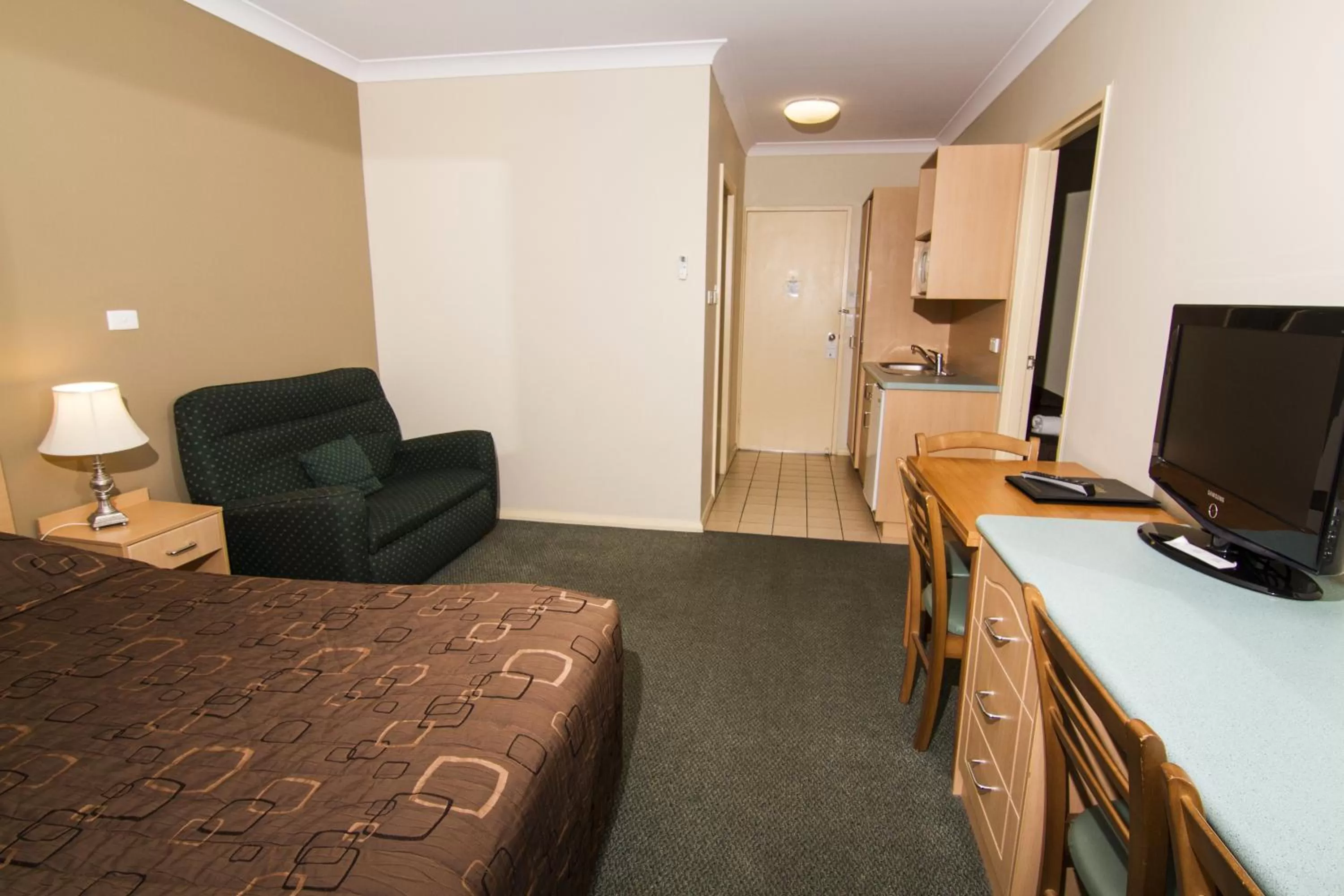 TV and multimedia in Green Gables Motel