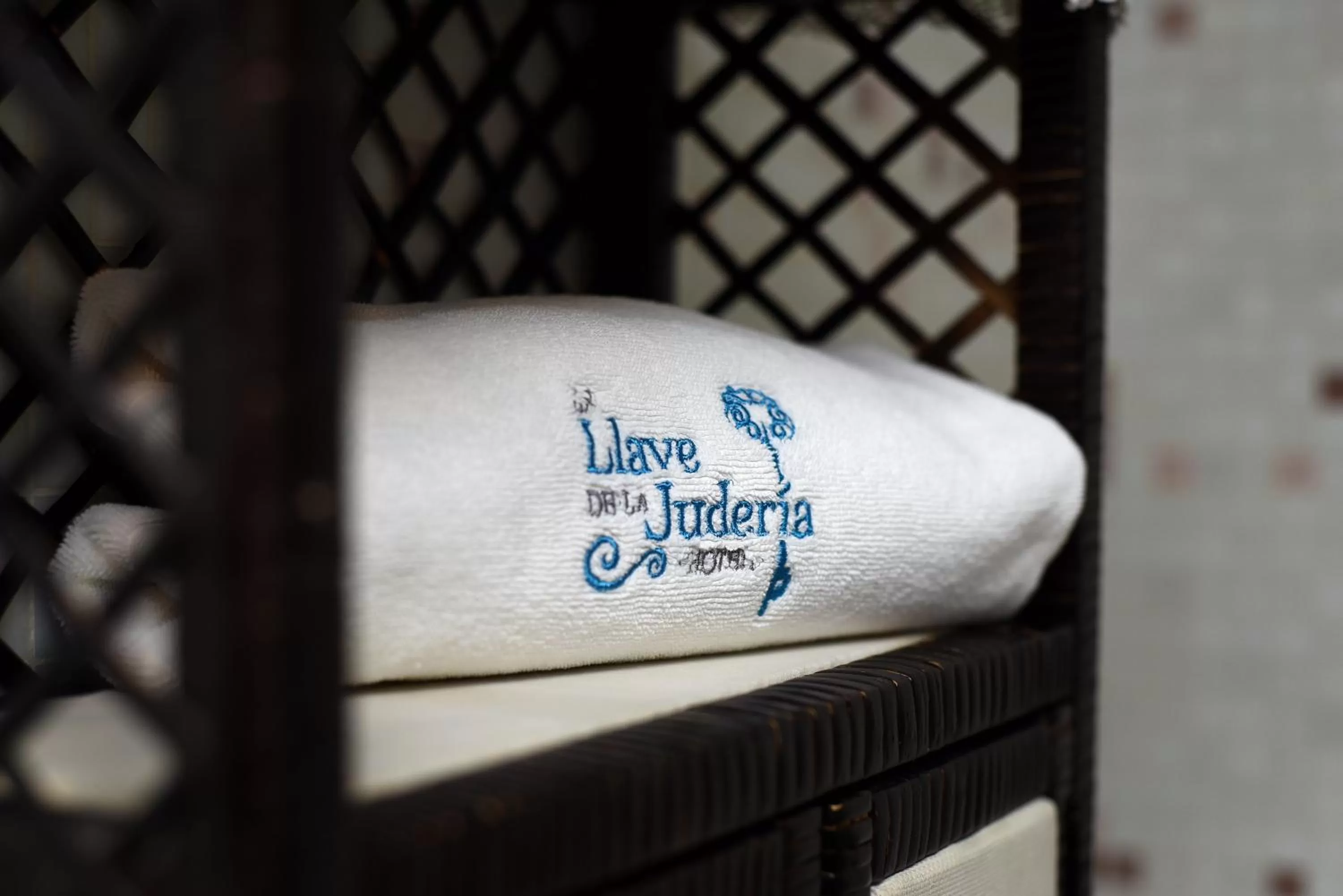 towels in La Llave de la Judería Hotel Boutique