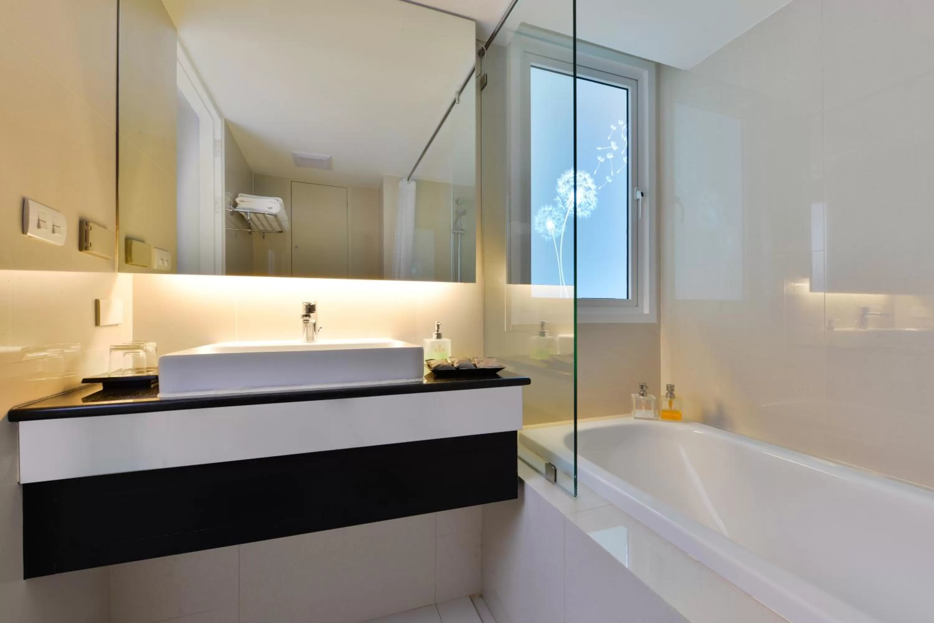 Bathroom in Le D'Tel Bangkok