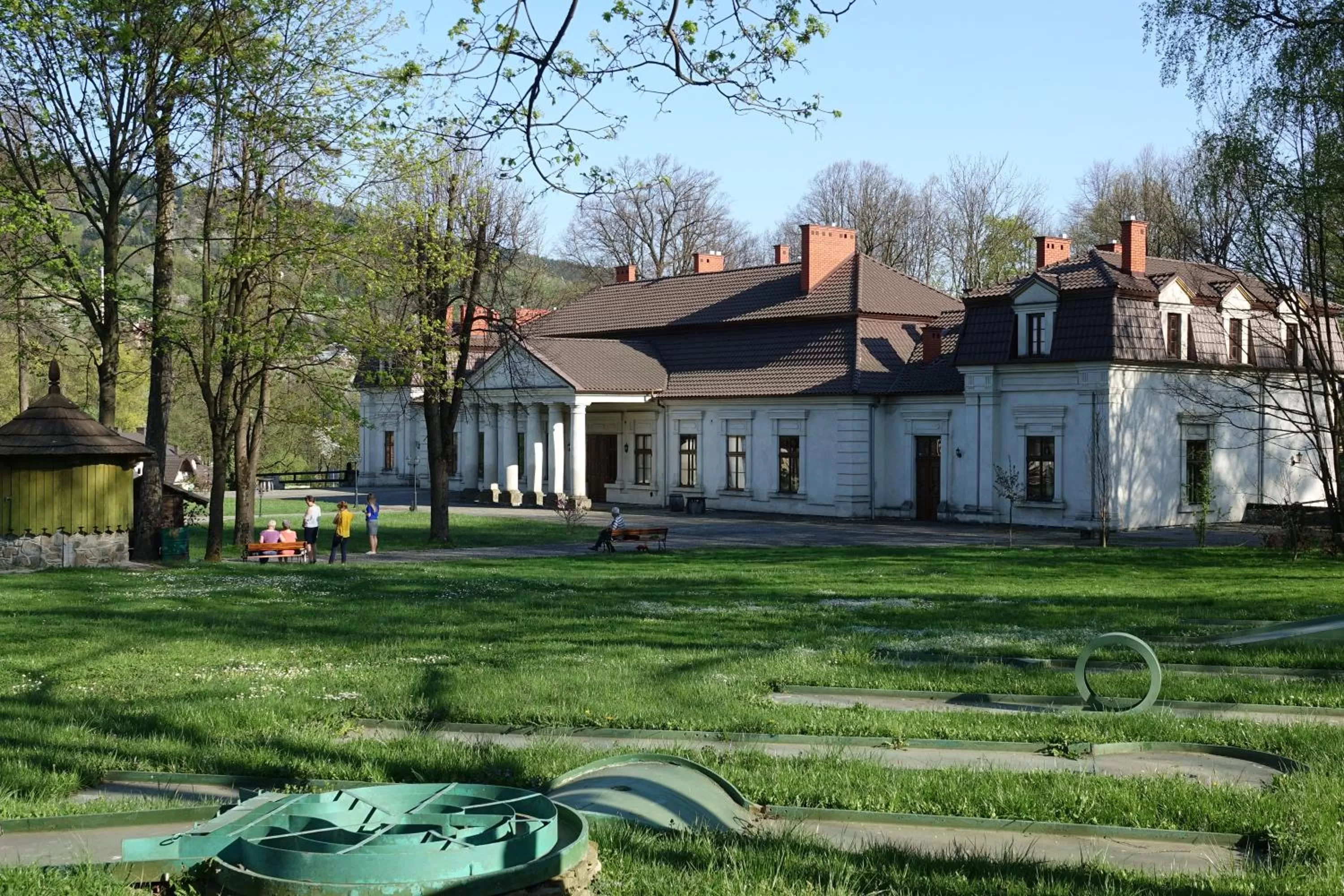 Property Building in Gościniec Dworski w Ropie