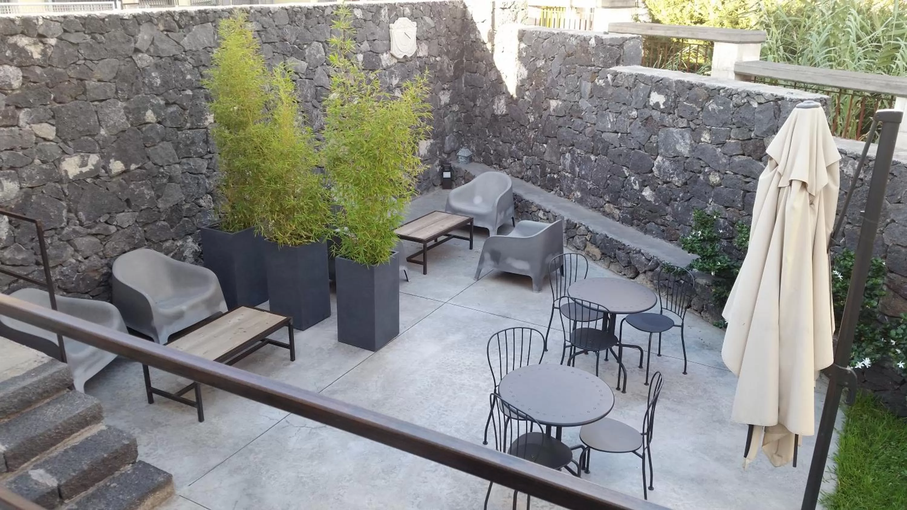 Garden view in Sciara Biscari B&B