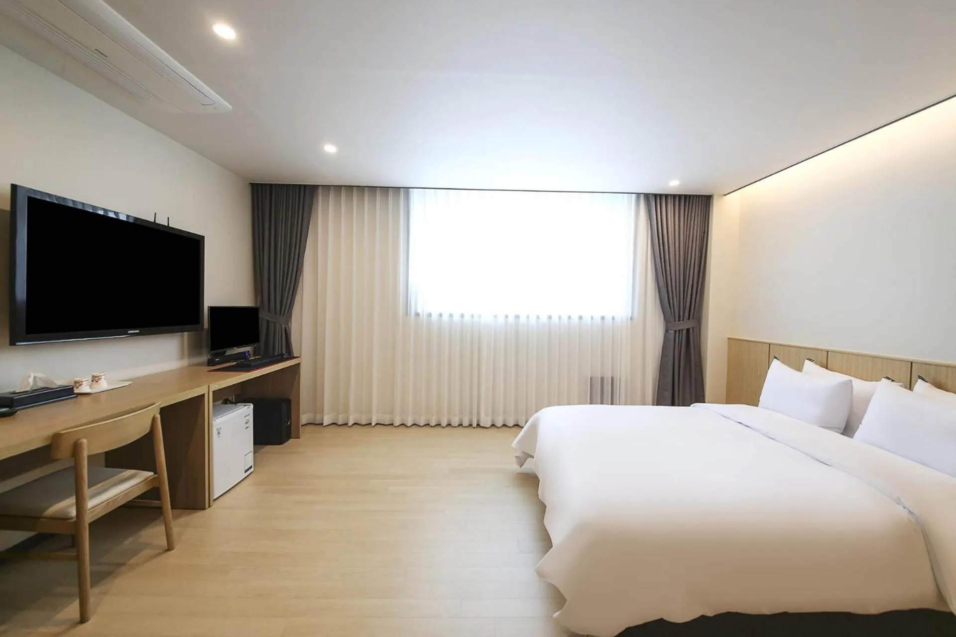 Bed in Benikea hotel