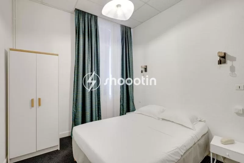 Bed in Hotel d'Angleterre