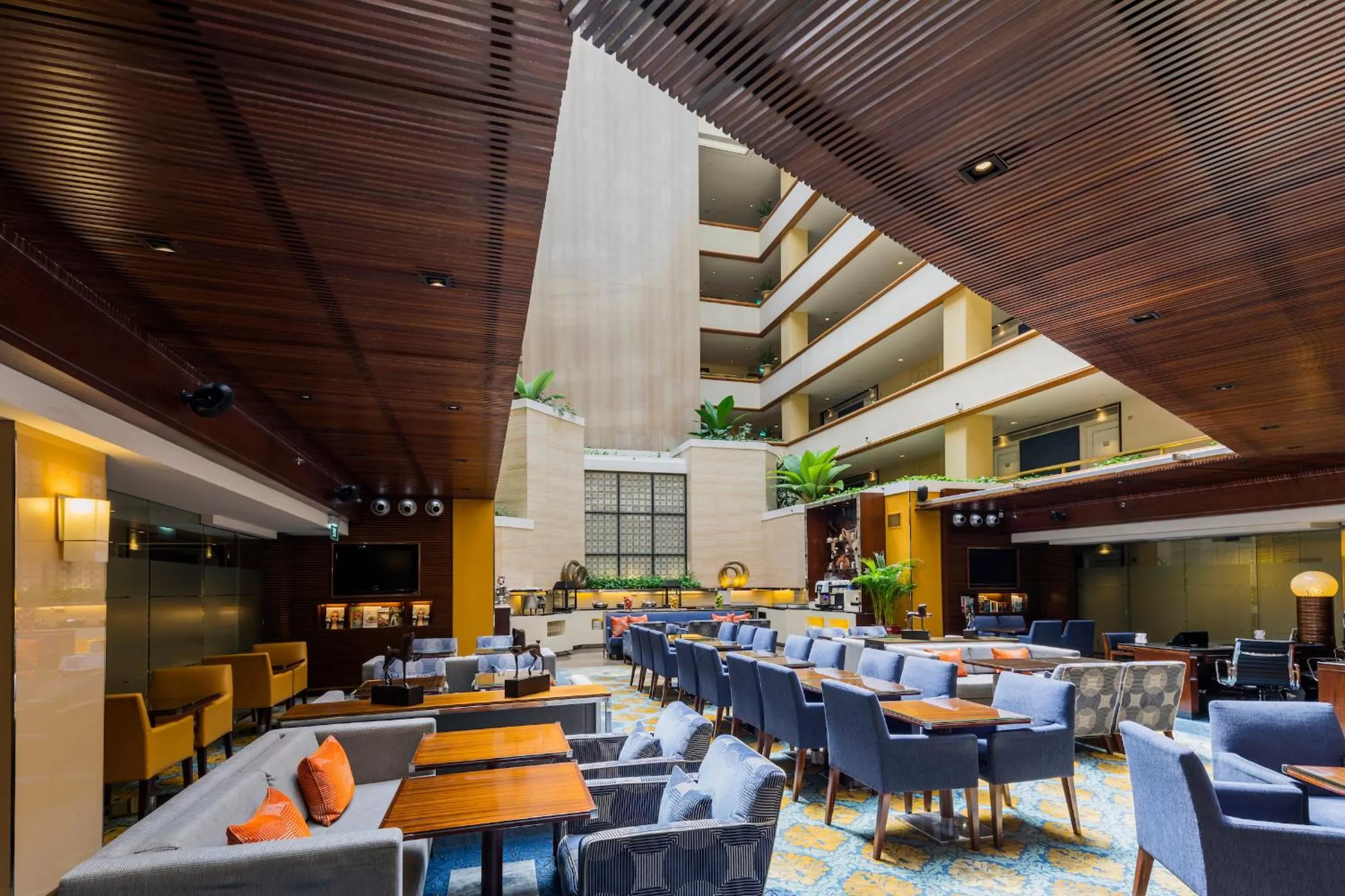 Lounge or bar in Holiday Inn Singapore Orchard City Centre by IHG