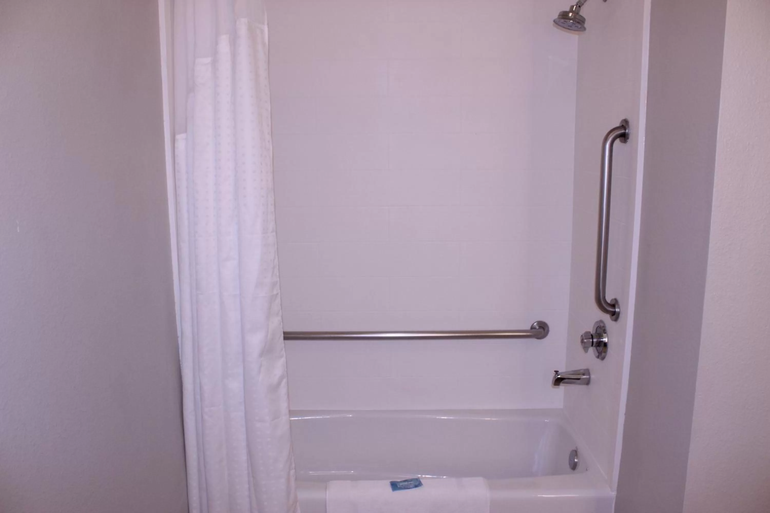 Bathroom in Holiday Inn Express Hotel & Suites Mansfield by IHG