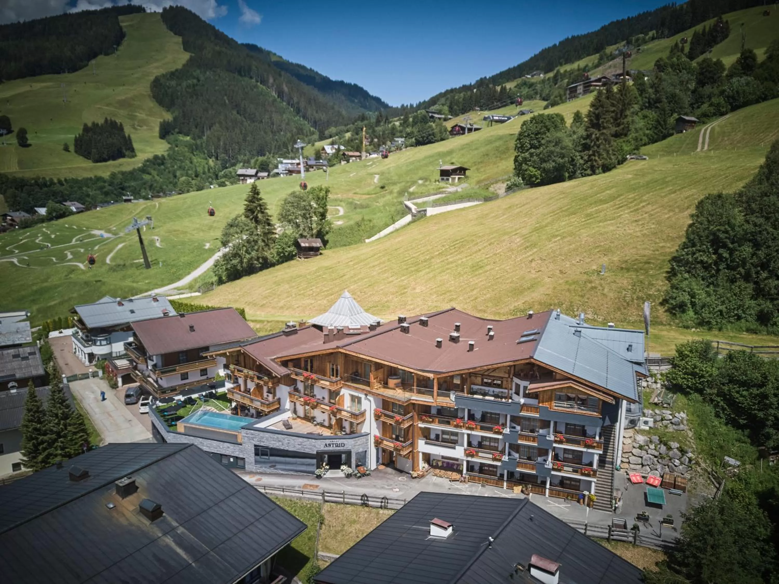Property building in Hotel Astrid - Ski In - Ski Out