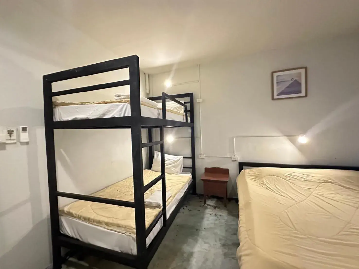 Two-Bedroom Suite in GOTUM Hostel 2 & Money Exchange Two-Bedroom Suite in GOTUM Hostel 2 & Money Exchange