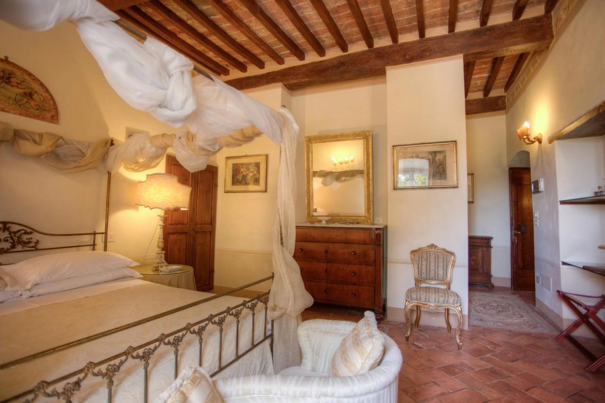 Photo of the whole room, Bed in Relais Villa Baldelli