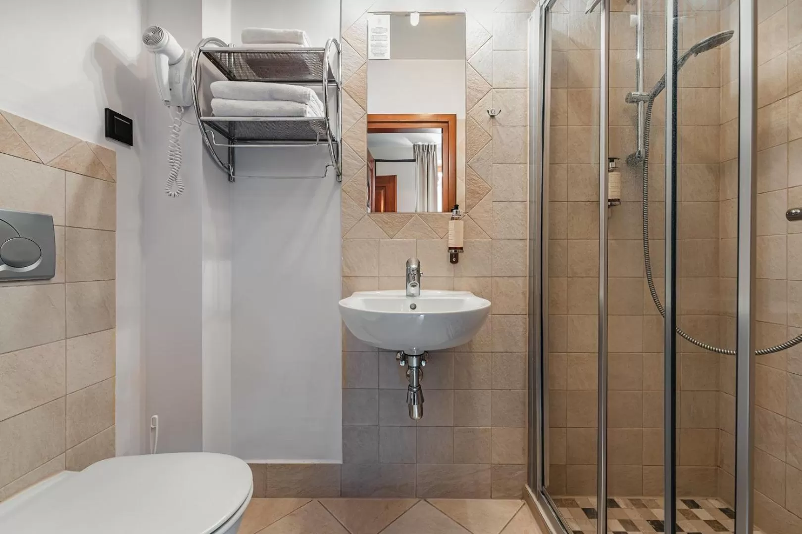 Bathroom in Hotel Batory