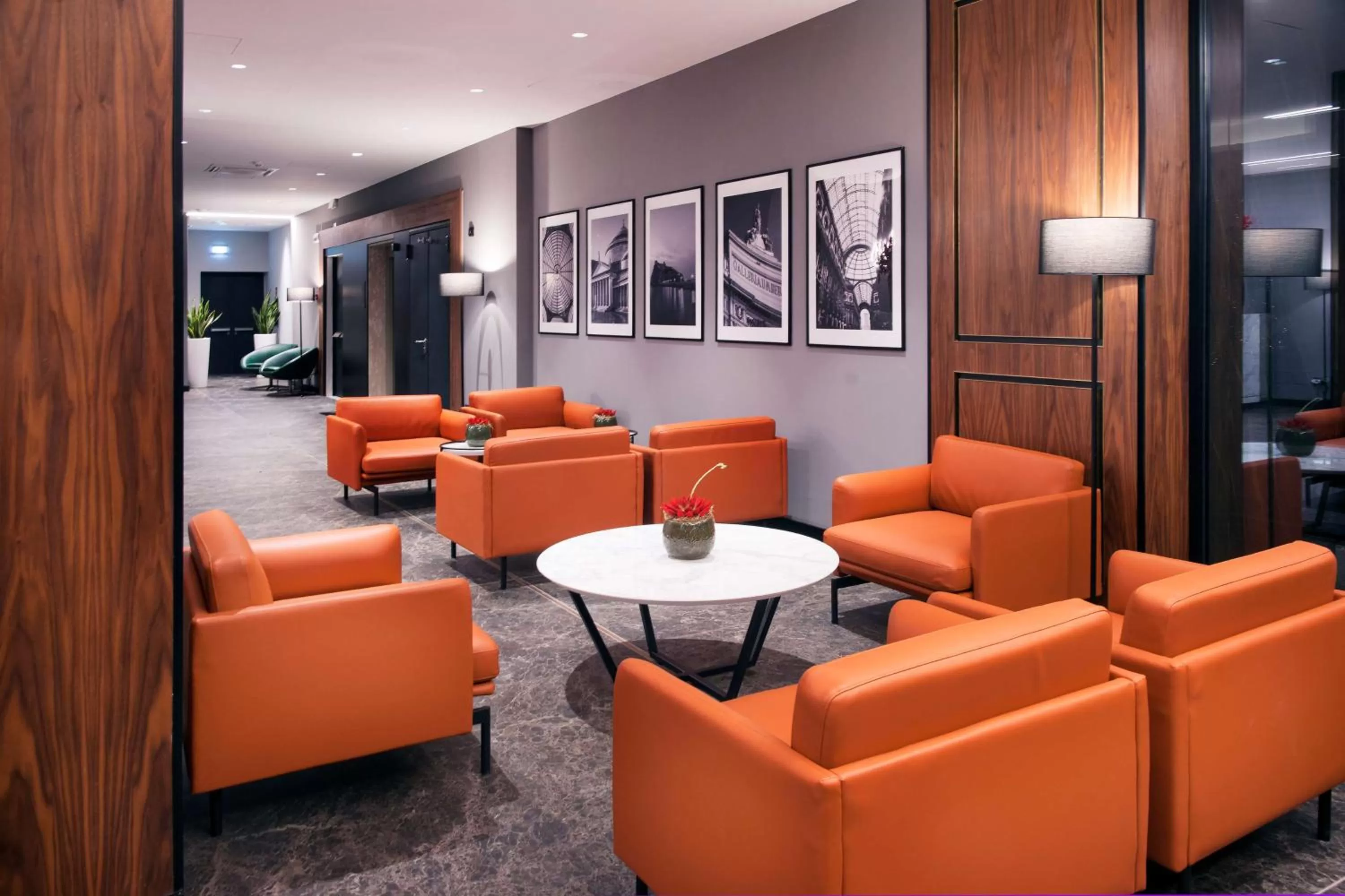 Lobby or reception in Radisson Hotel Nola Naples