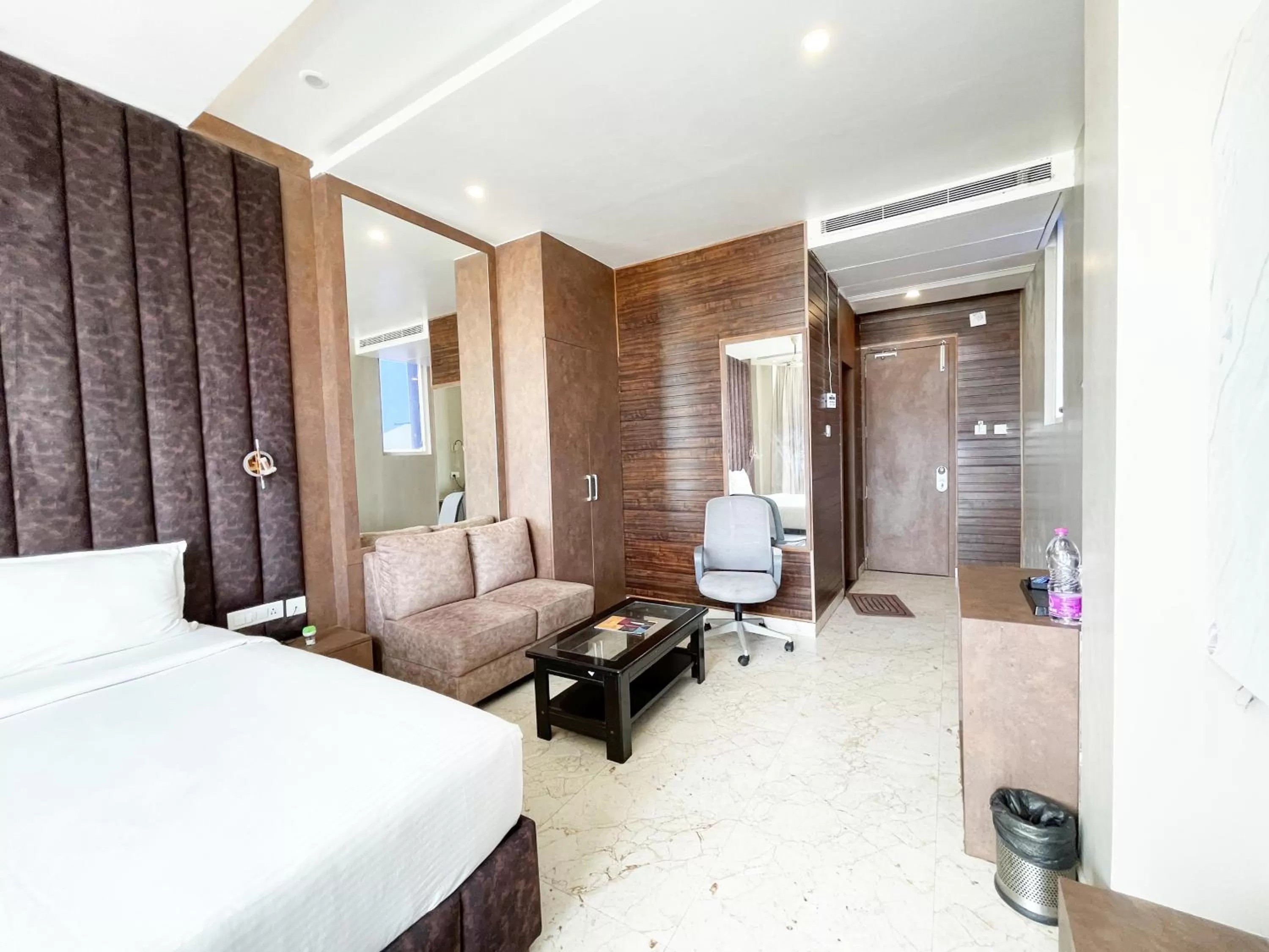 Hotel TBS sea view ! Puri