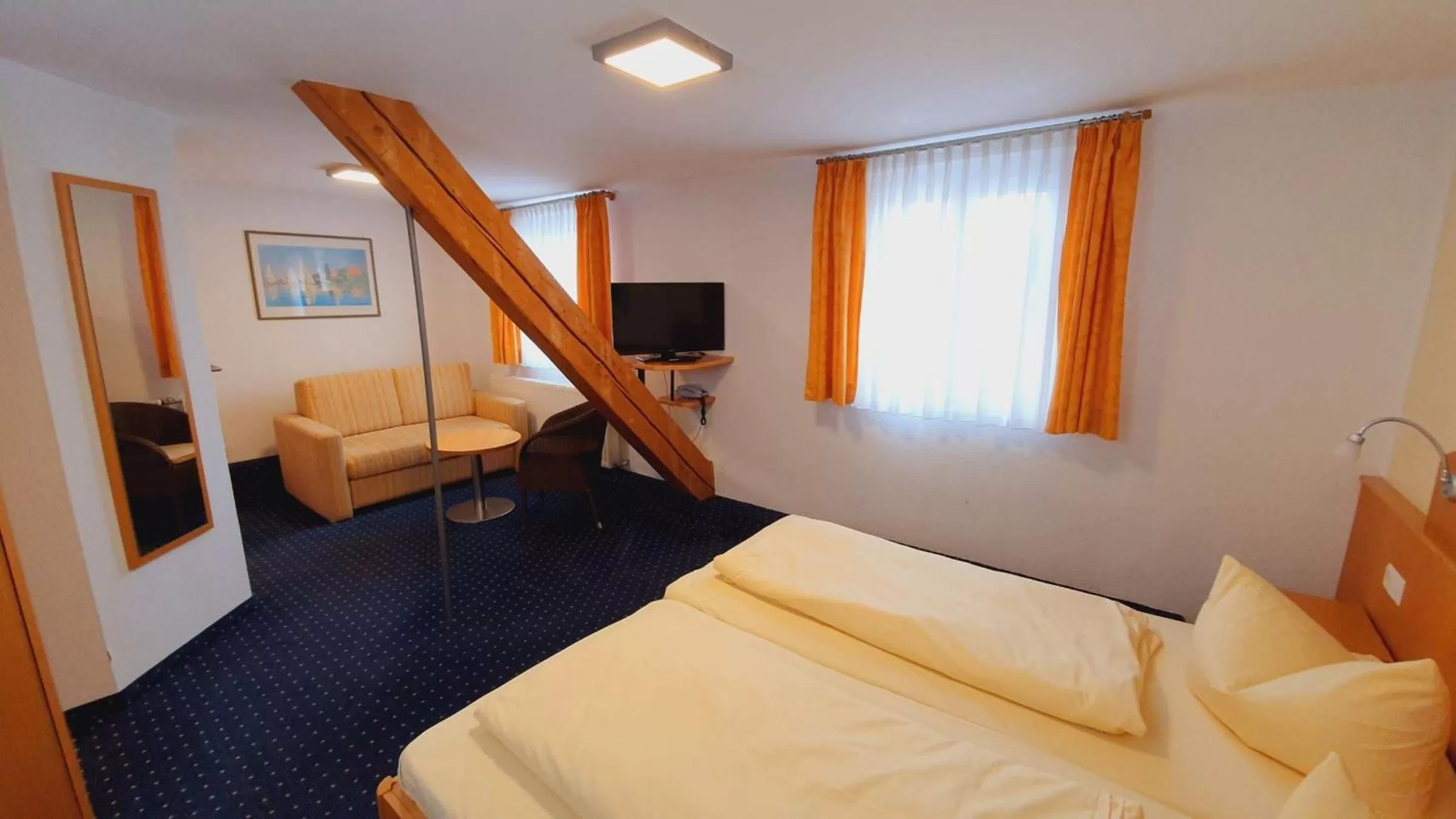 Photo of the whole room, Bed in Hotel Restaurant Adler