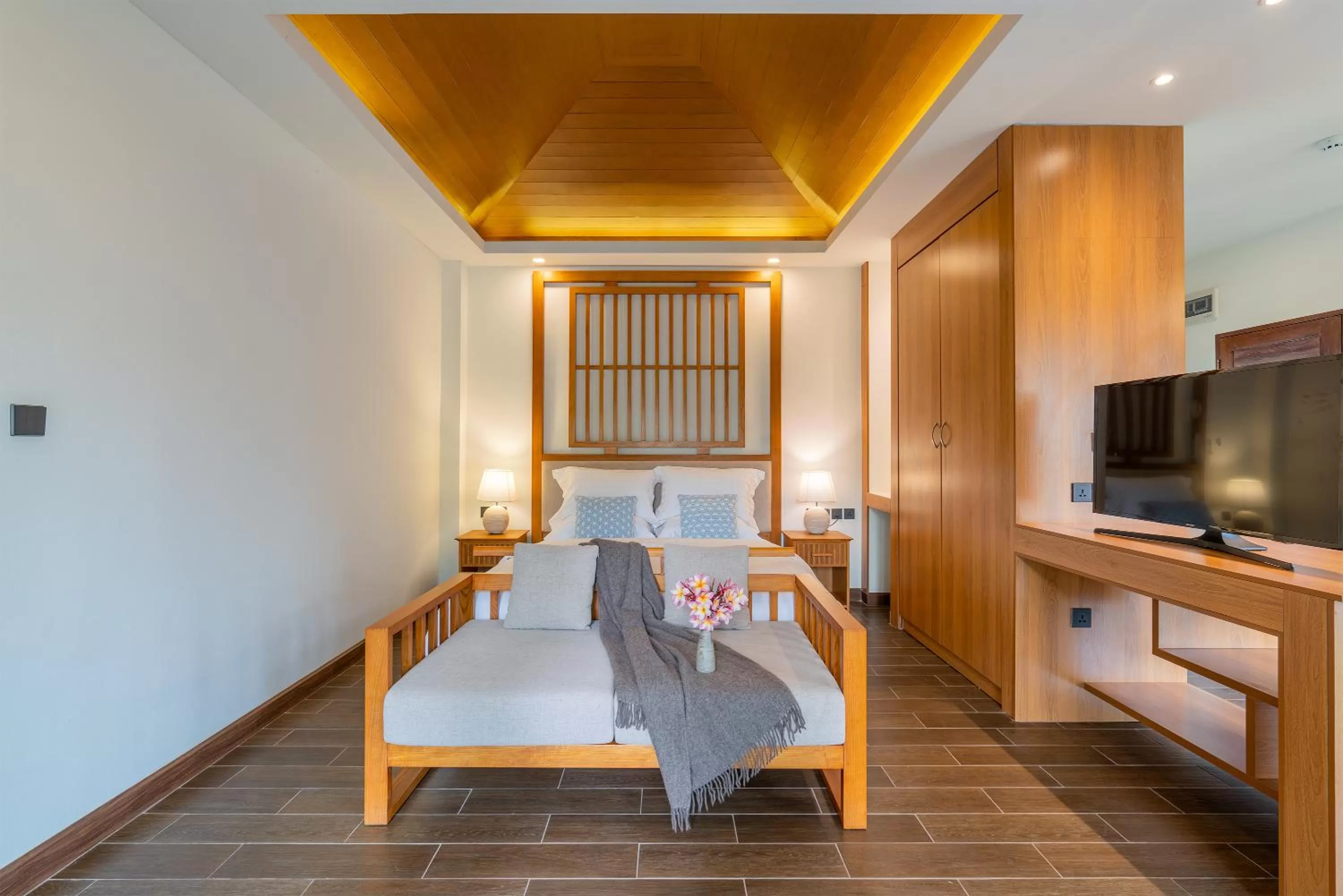 Photo of the whole room, Bed in Lanna Deer Resort Chiang Mai